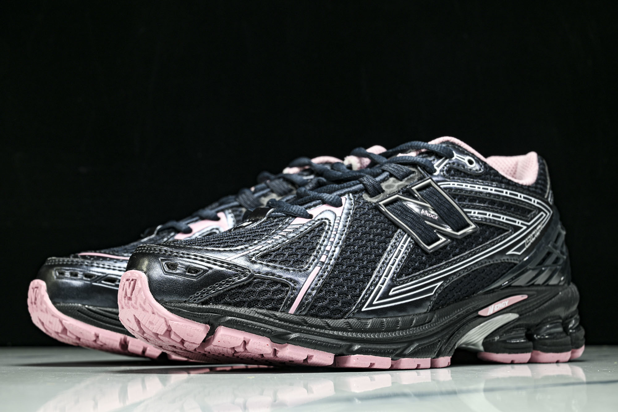 New Balance 1906系列复古老爹风休闲运动慢跑鞋 U1906RCU #YZ010#鞋款灵感源