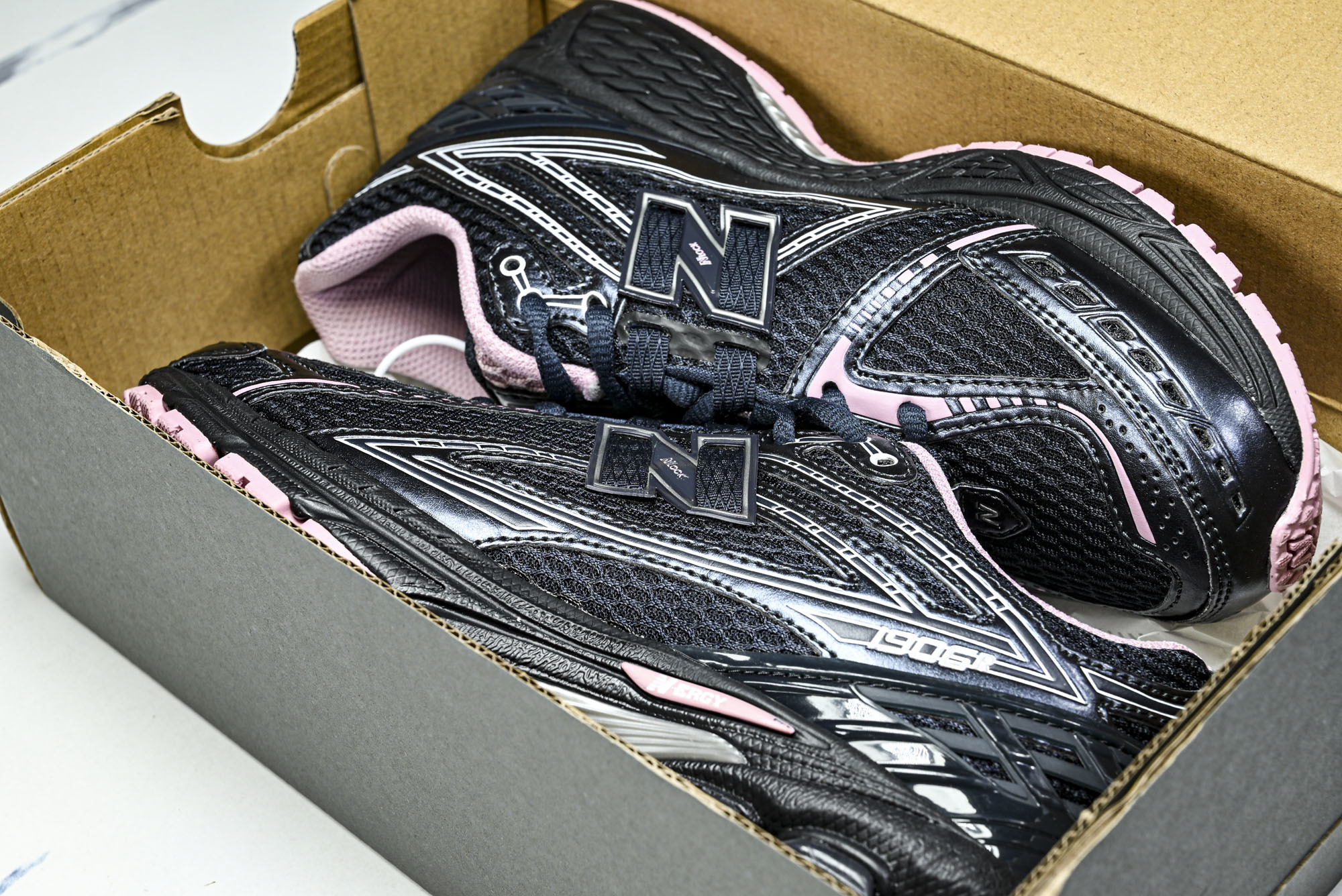 New Balance 1906系列复古老爹风休闲运动慢跑鞋 U1906RCU #YZ010#鞋款灵感源