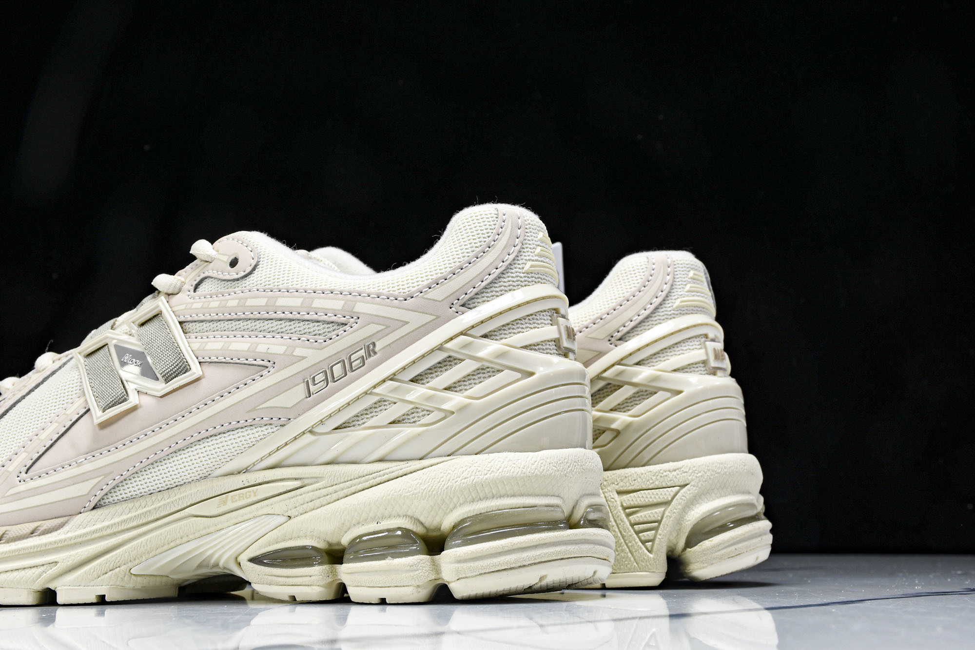 New Balance 1906系列复古老爹风休闲运动慢跑鞋 U1906RLI #YZ01036 36.