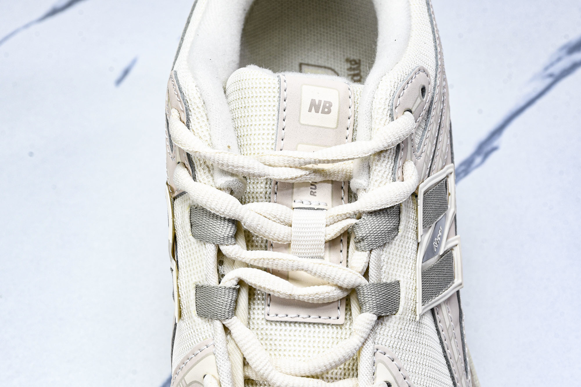 New Balance 1906系列复古老爹风休闲运动慢跑鞋 U1906RLI #YZ01036 36.