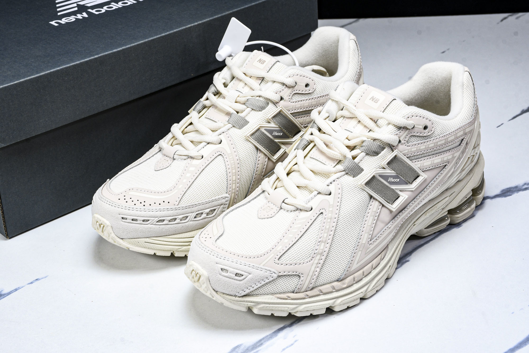 New Balance 1906系列复古老爹风休闲运动慢跑鞋 U1906RLI #YZ01036 36.