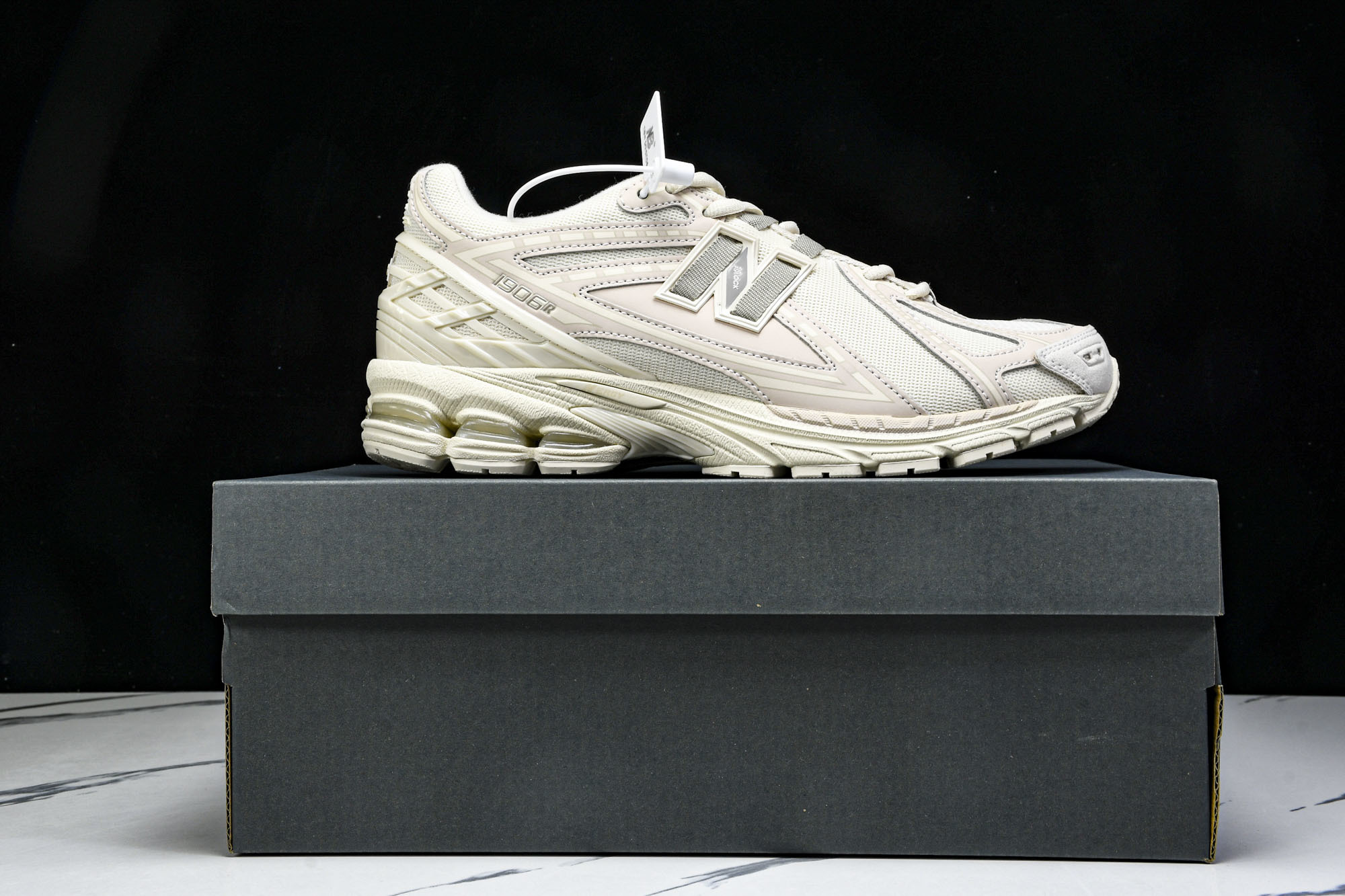 New Balance 1906系列复古老爹风休闲运动慢跑鞋 U1906RLI #YZ01036 36.