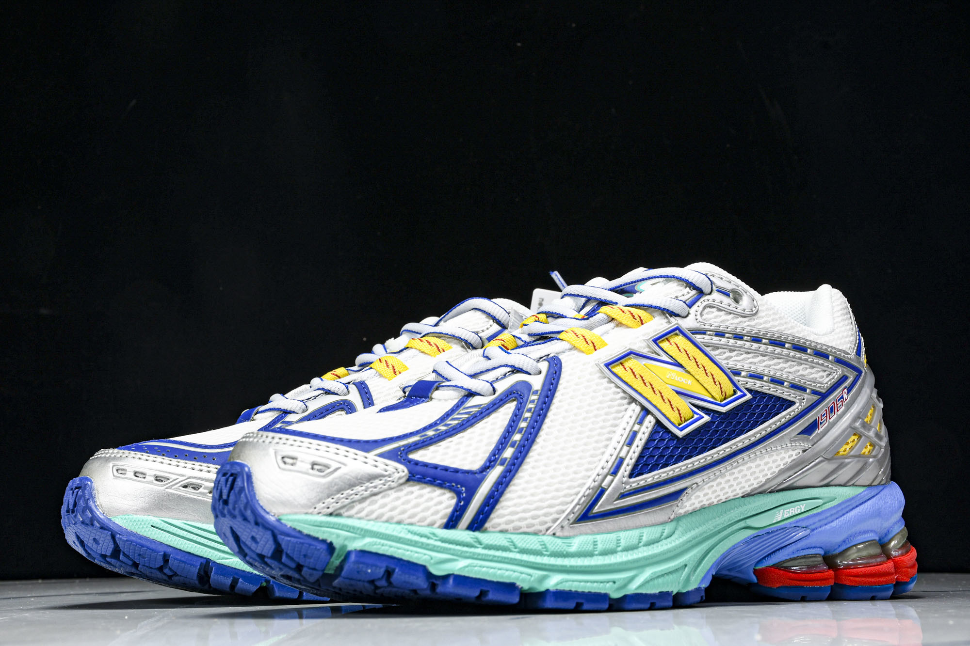 New Balance 1906系列复古老爹风休闲运动慢跑鞋 U1906RMS #YZ010#鞋款灵感源