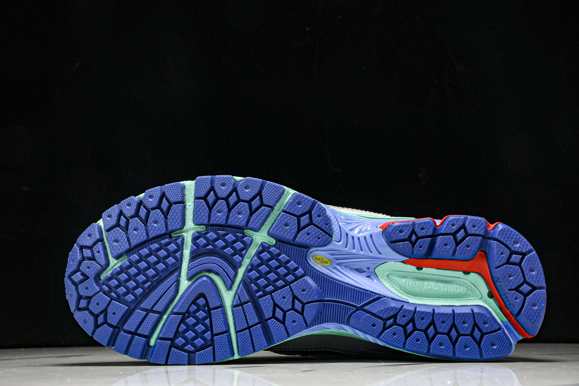 New Balance 1906系列复古老爹风休闲运动慢跑鞋 U1906RMS #YZ010#鞋款灵感源