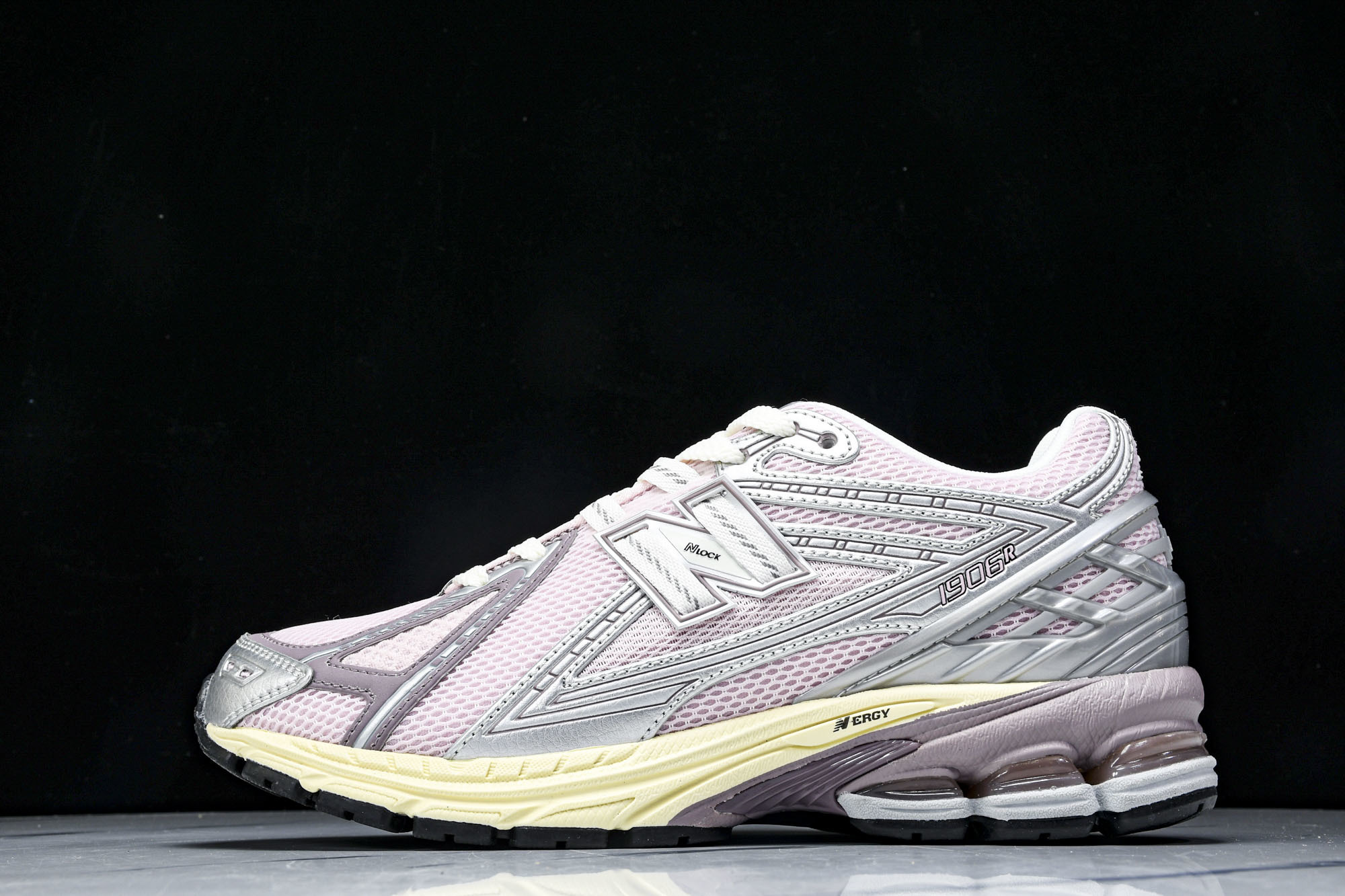 New Balance 1906系列复古老爹风休闲运动慢跑鞋 U1906RNF #YZ010#鞋款灵感源