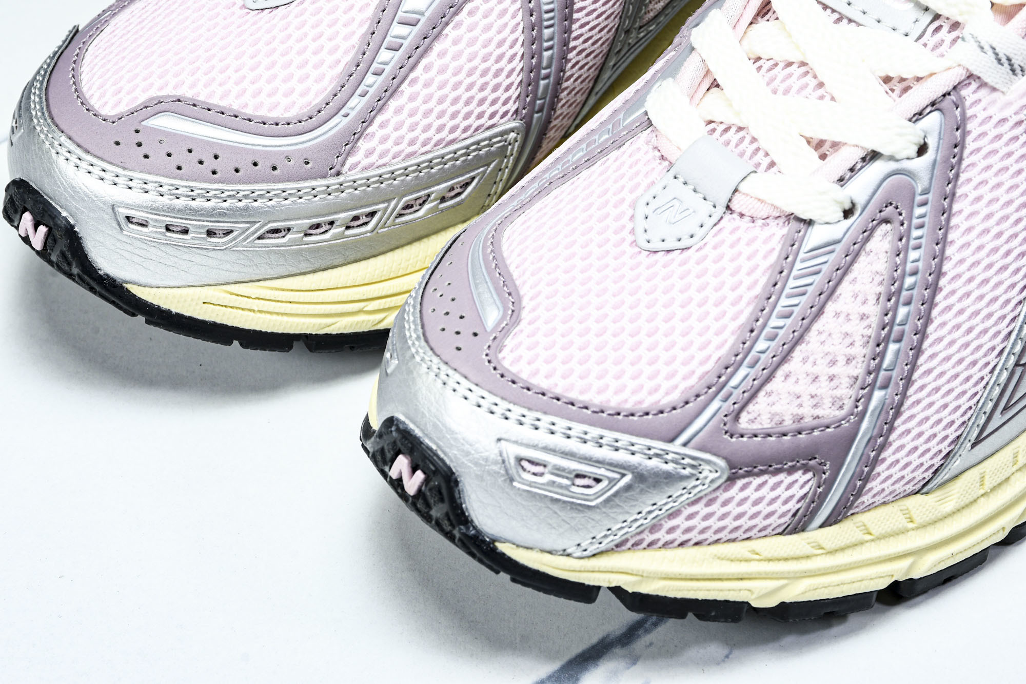 New Balance 1906系列复古老爹风休闲运动慢跑鞋 U1906RNF #YZ010#鞋款灵感源