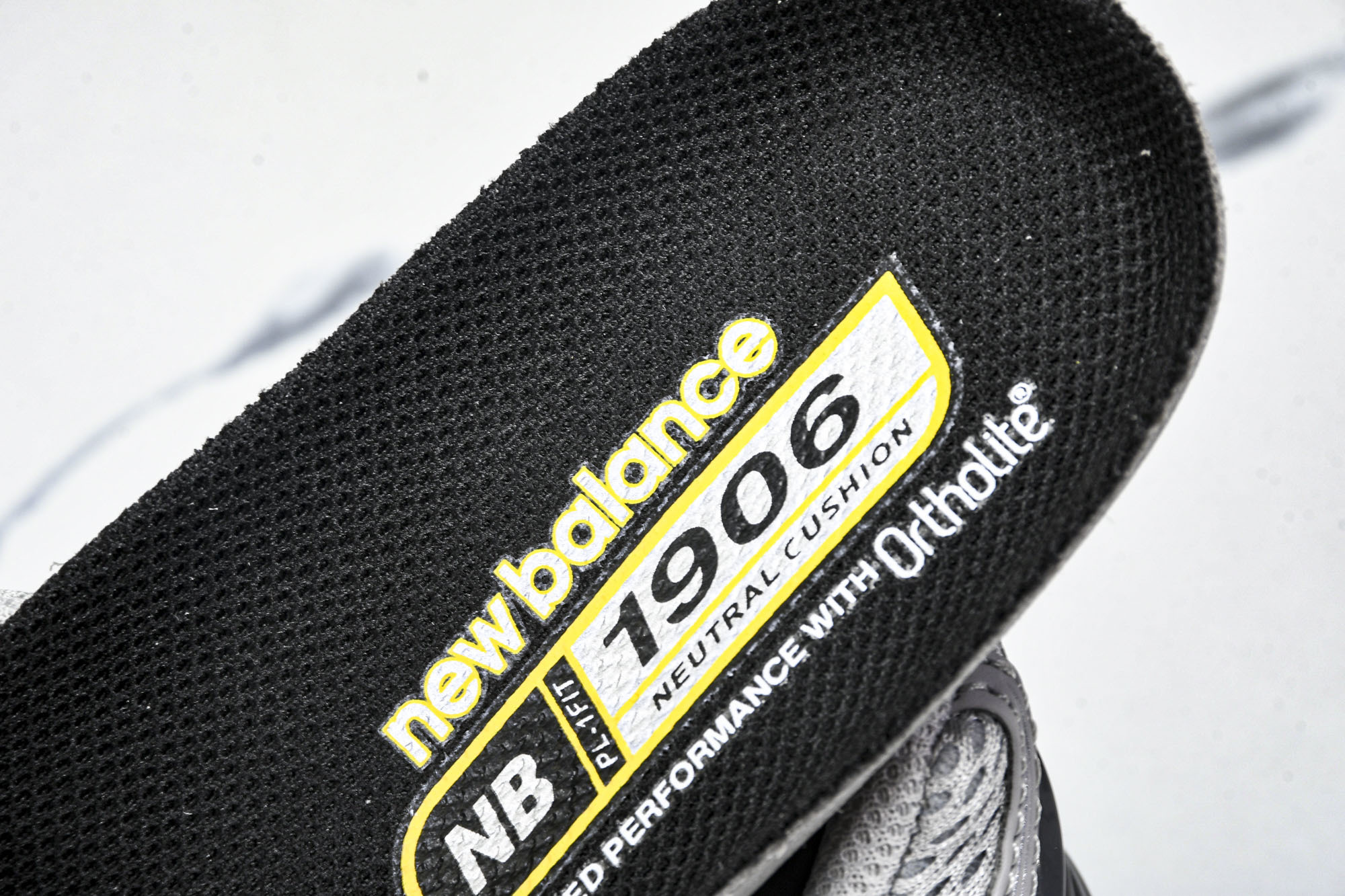 New Balance 1906系列复古老爹风休闲运动慢跑鞋 U1906ROA #YZ010#鞋款灵感源