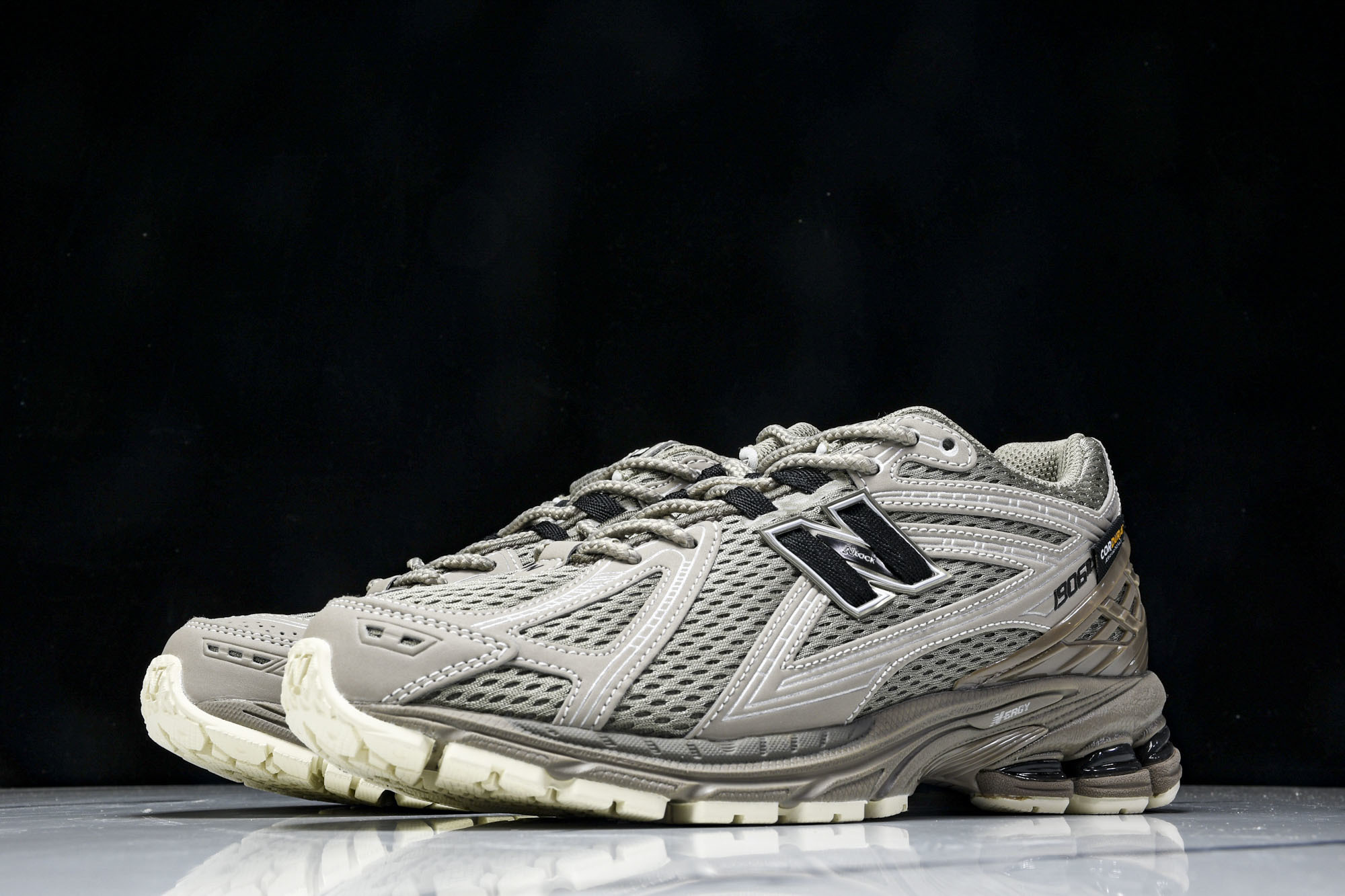 New Balance 1906系列复古老爹风休闲运动慢跑鞋 U1906ROB #YZ010#鞋款灵感源