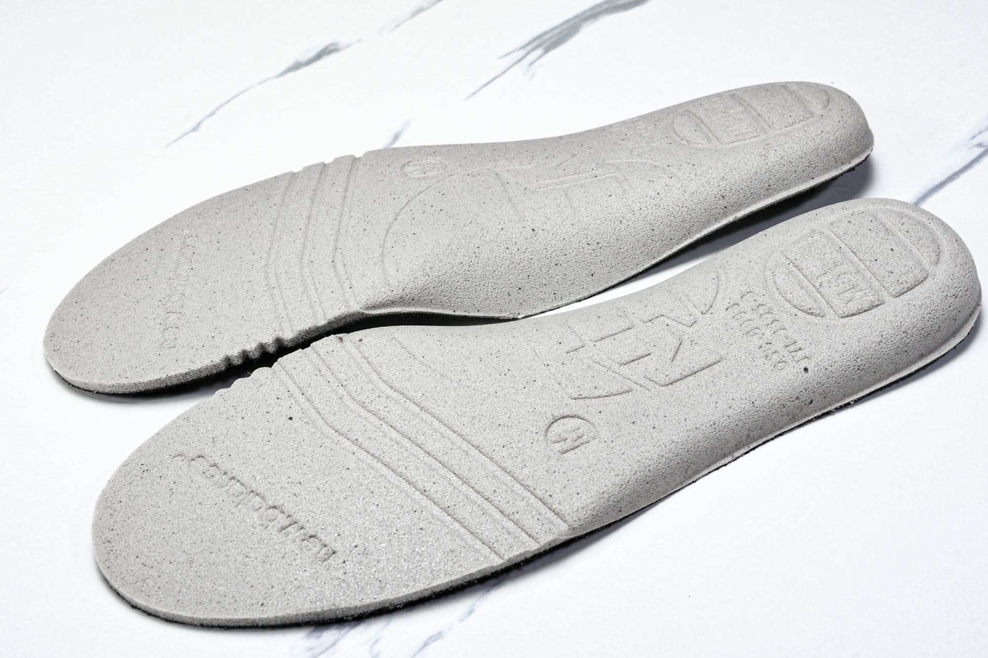New Balance 1906系列复古老爹风休闲运动慢跑鞋 U1906ROB #YZ010#鞋款灵感源