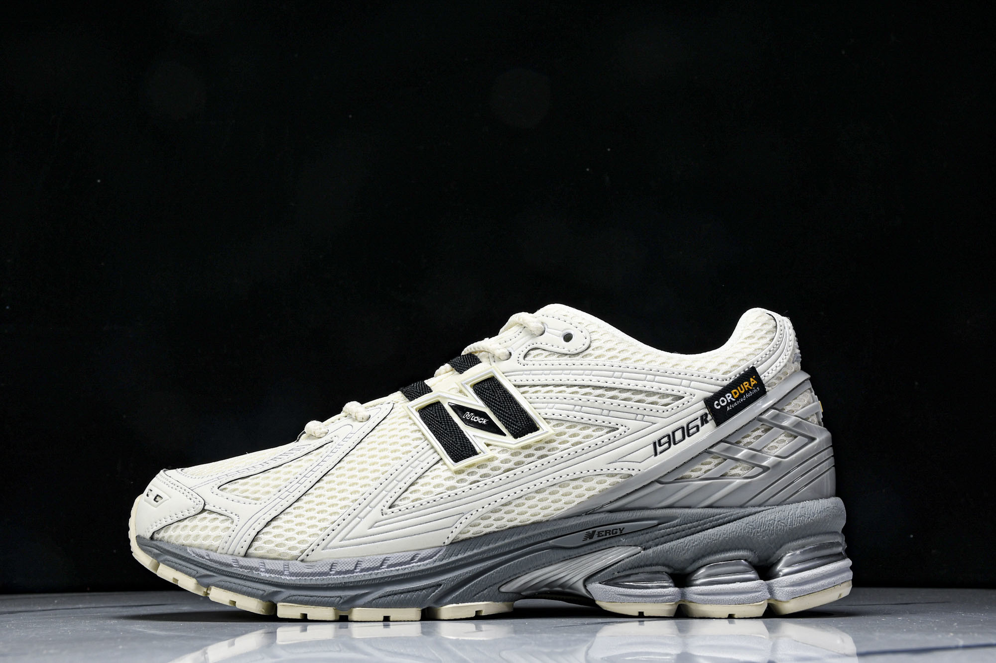 New Balance 1906系列复古老爹风休闲运动慢跑鞋 U1906ROC #YZ010#鞋款灵感源