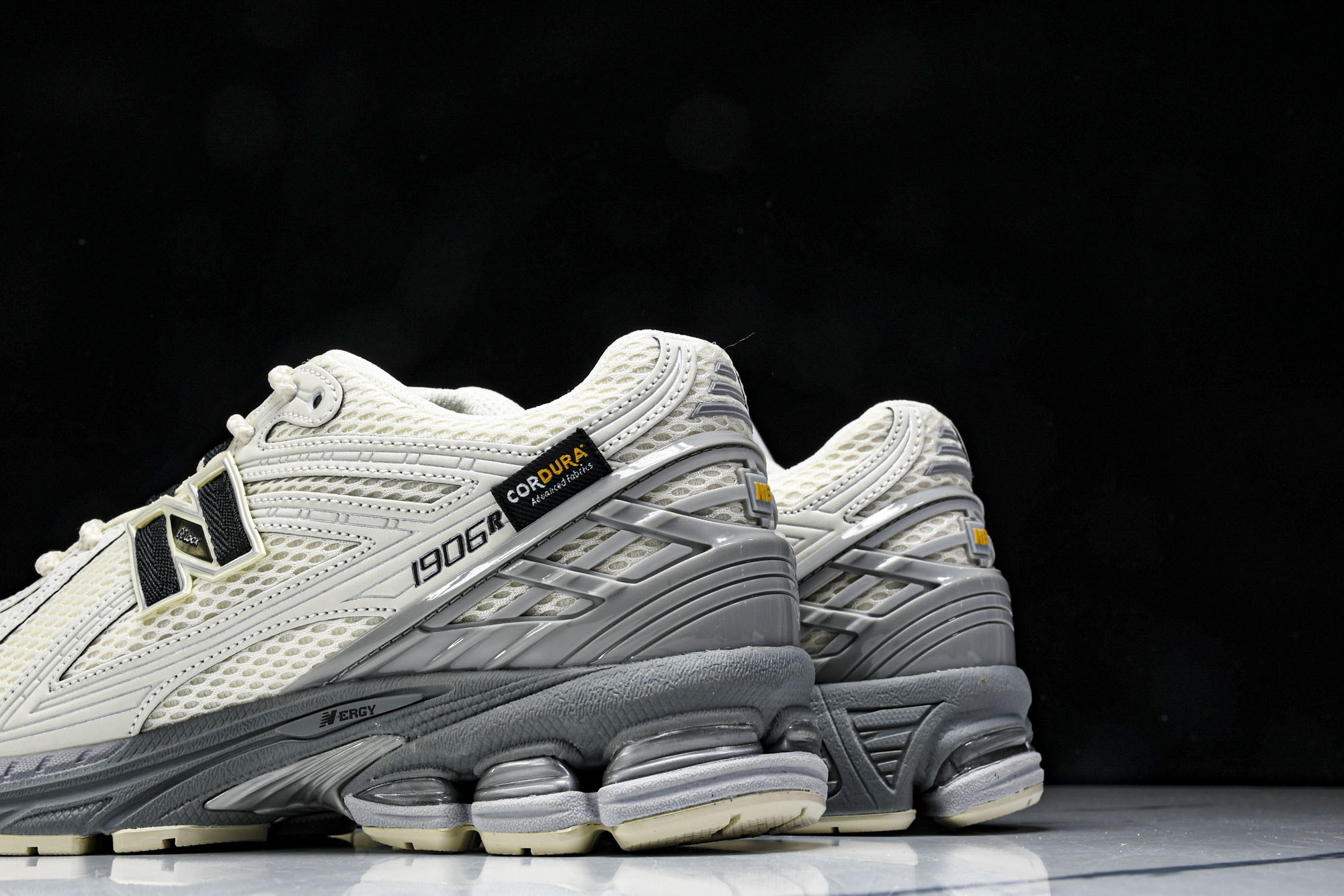 New Balance 1906系列复古老爹风休闲运动慢跑鞋 U1906ROC #YZ010#鞋款灵感源