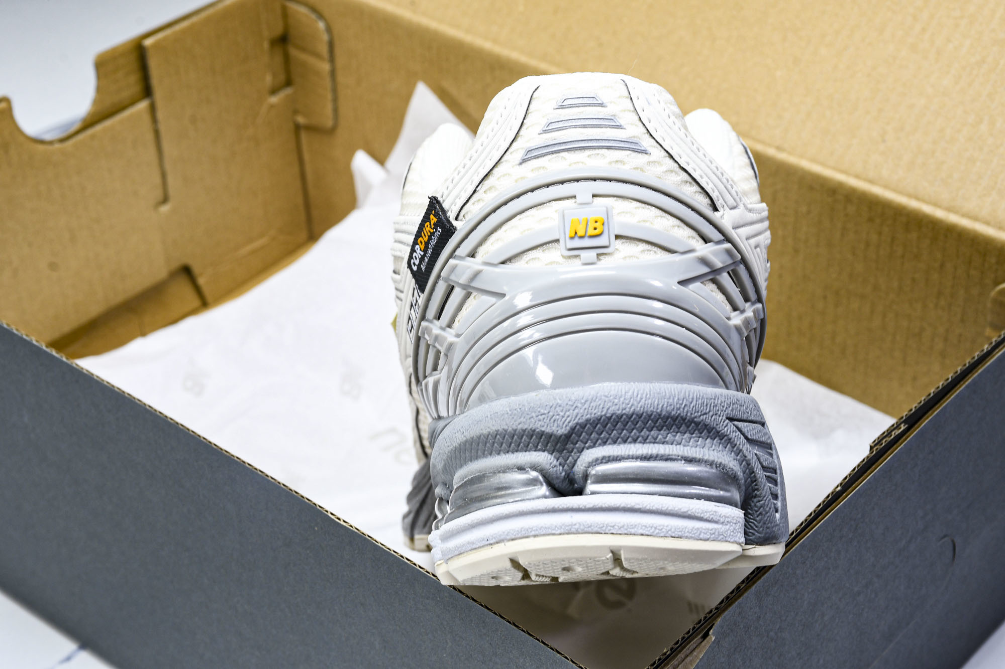 New Balance 1906系列复古老爹风休闲运动慢跑鞋 U1906ROC #YZ010#鞋款灵感源