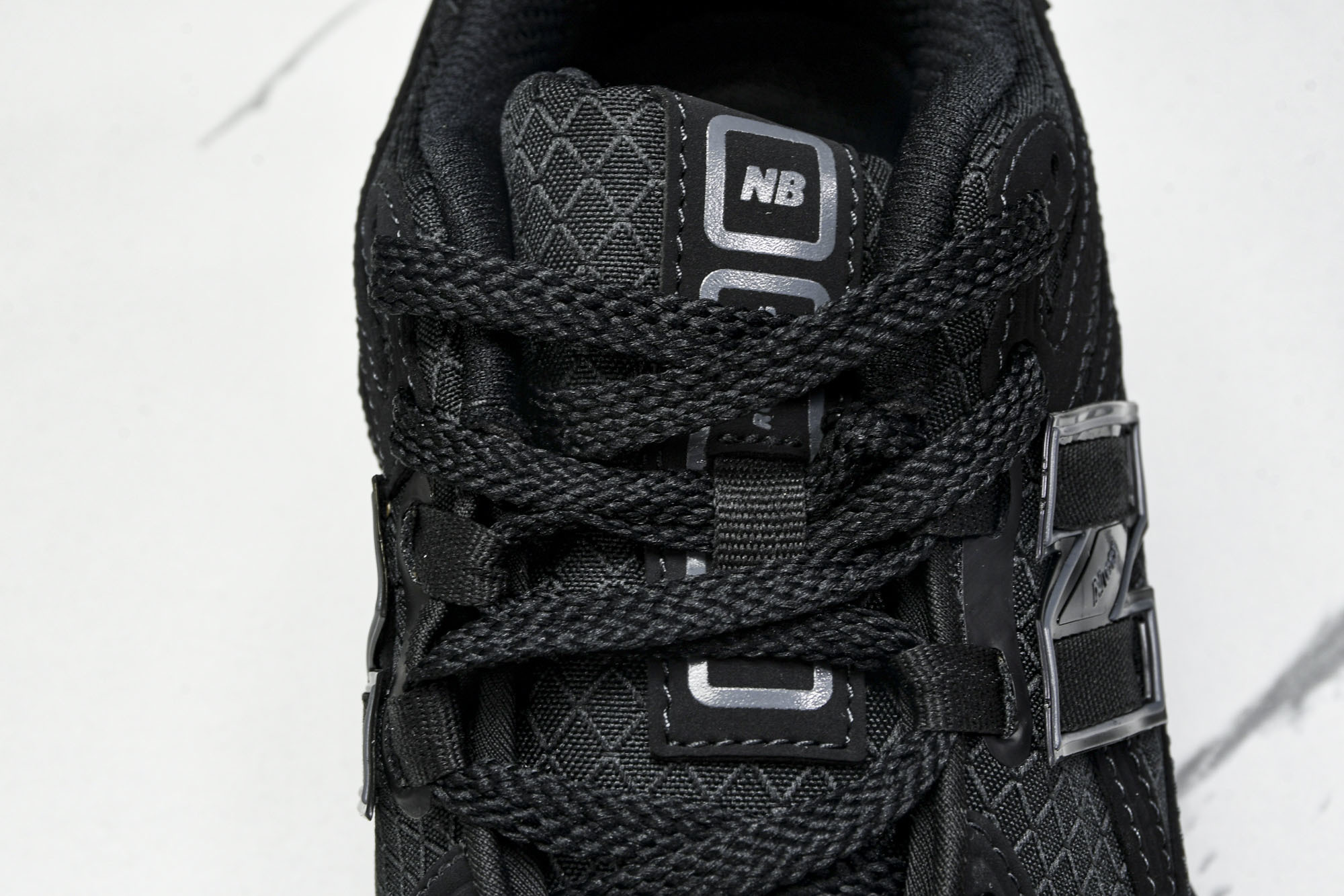 New Balance 1906系列复古老爹风休闲运动慢跑鞋 U1906RWF #YZ010#鞋款灵感源