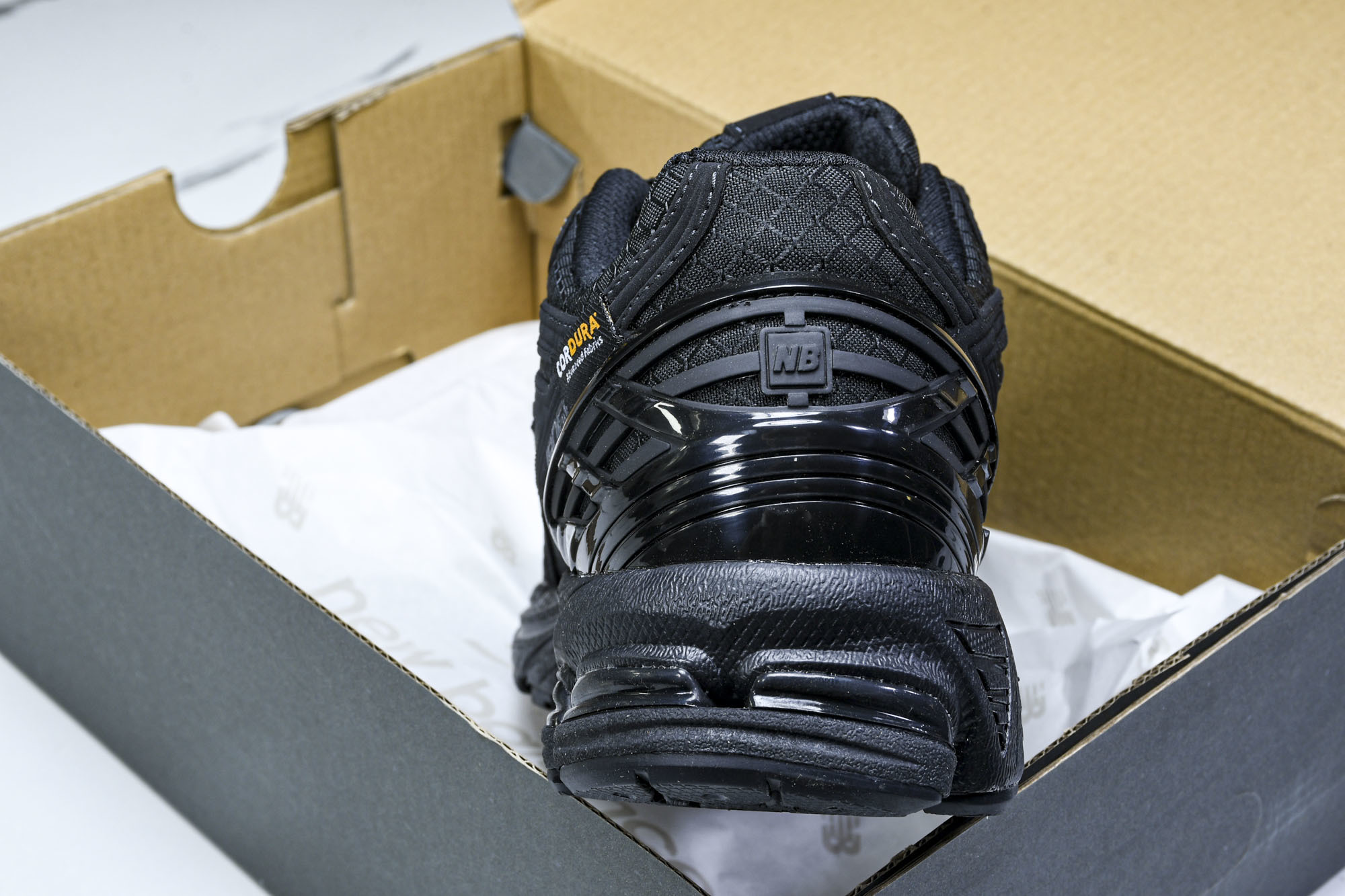 New Balance 1906系列复古老爹风休闲运动慢跑鞋 U1906RWF #YZ010#鞋款灵感源