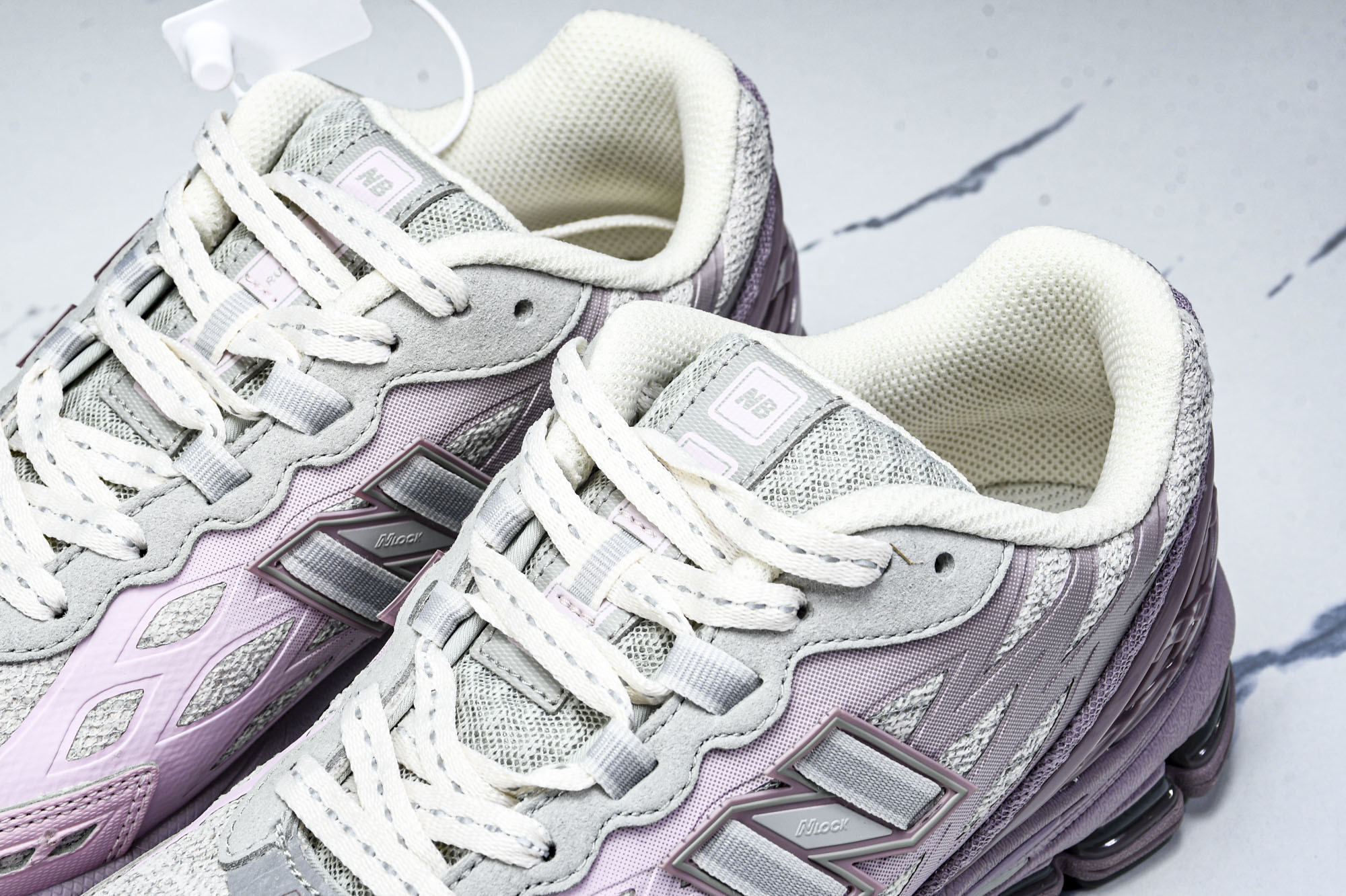 New Balance 1906系列复古老爹风休闲运动慢跑鞋 U1906WFA #YZ010#鞋款灵感源