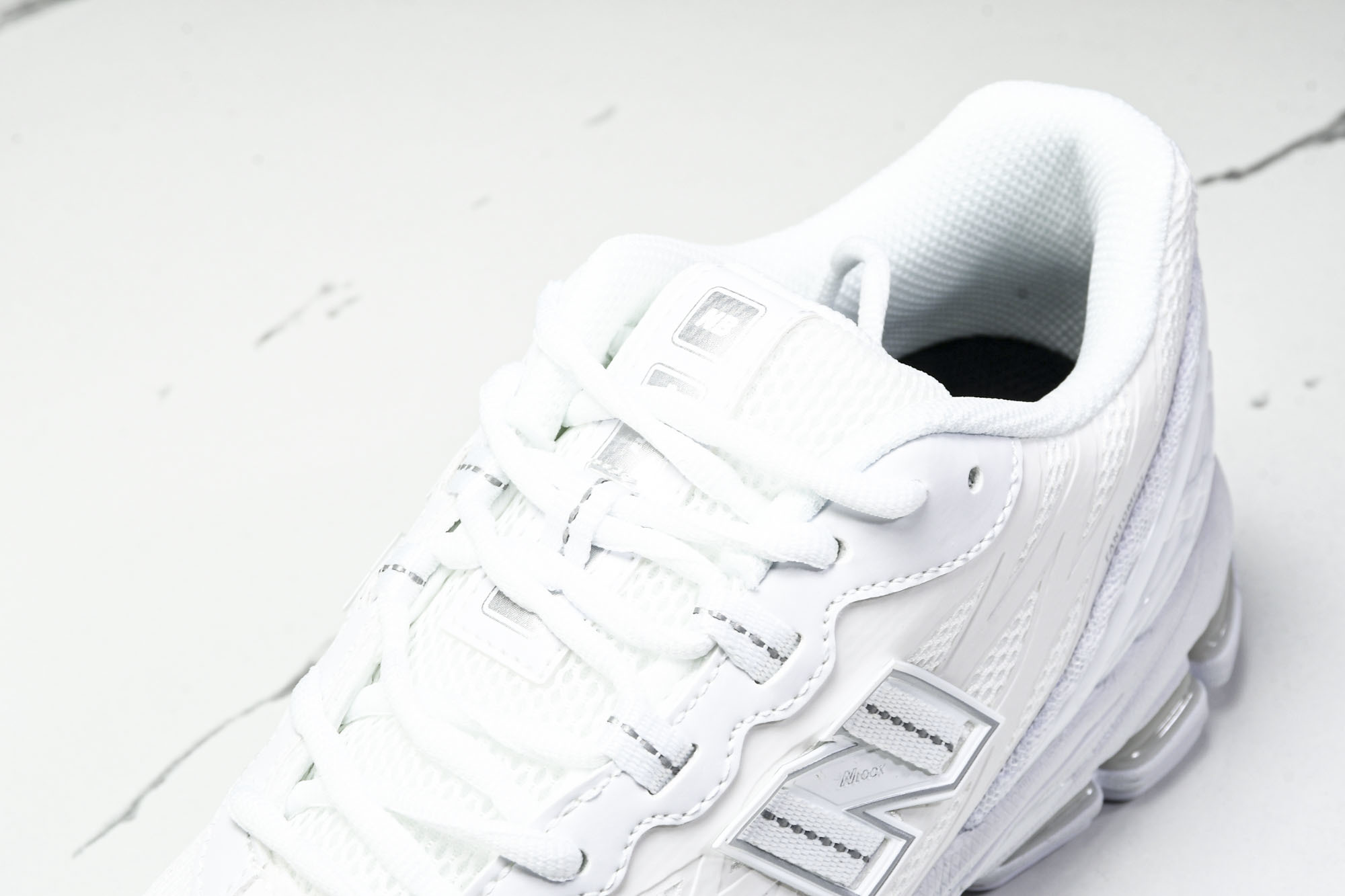 New Balance 1906系列复古老爹风休闲运动慢跑鞋 U1906WFC #YZ010#鞋款灵感源
