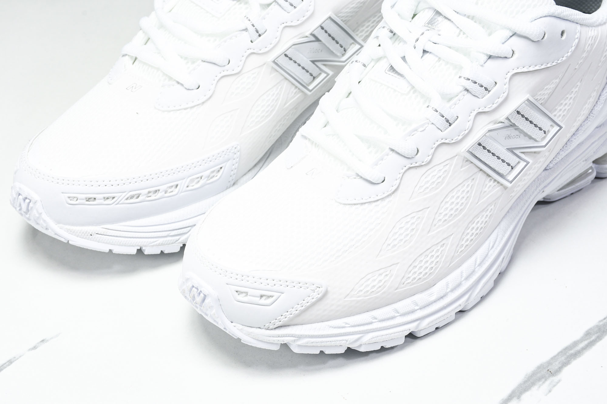 New Balance 1906系列复古老爹风休闲运动慢跑鞋 U1906WFC #YZ010#鞋款灵感源