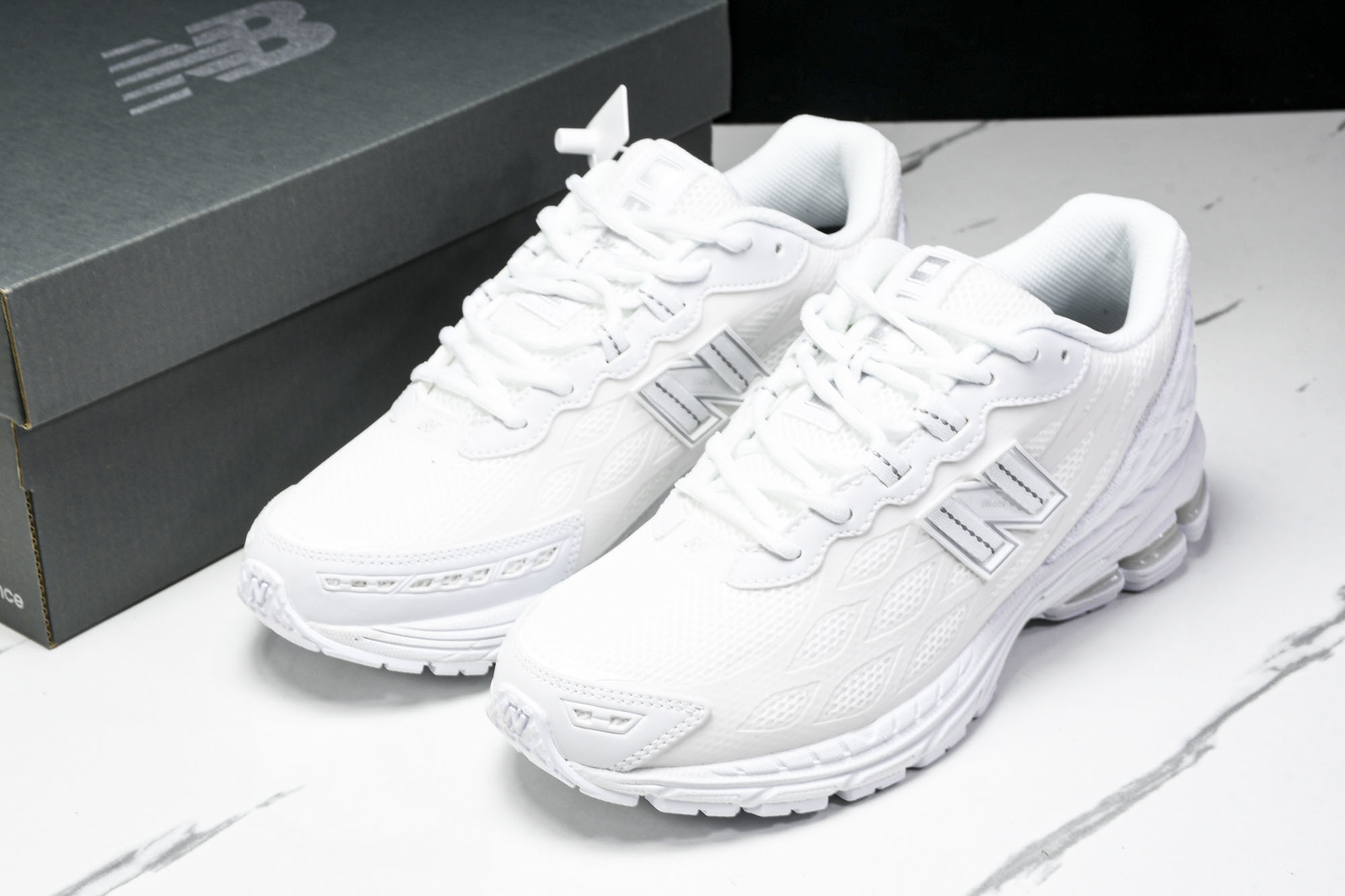 New Balance 1906系列复古老爹风休闲运动慢跑鞋 U1906WFC #YZ010#鞋款灵感源