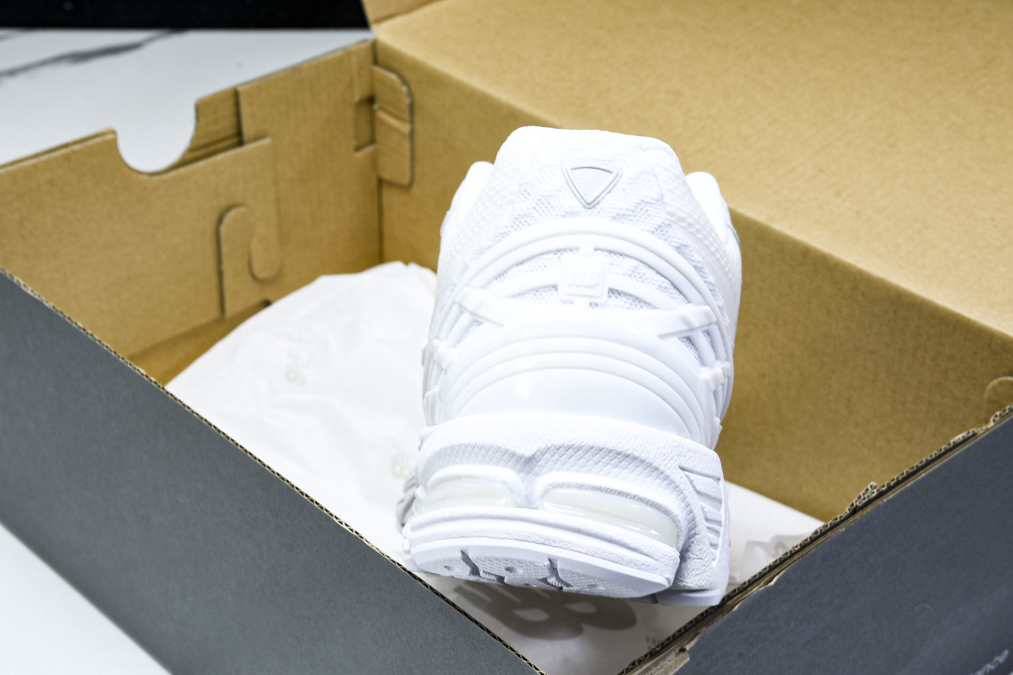 New Balance 1906系列复古老爹风休闲运动慢跑鞋 U1906WFC #YZ010#鞋款灵感源