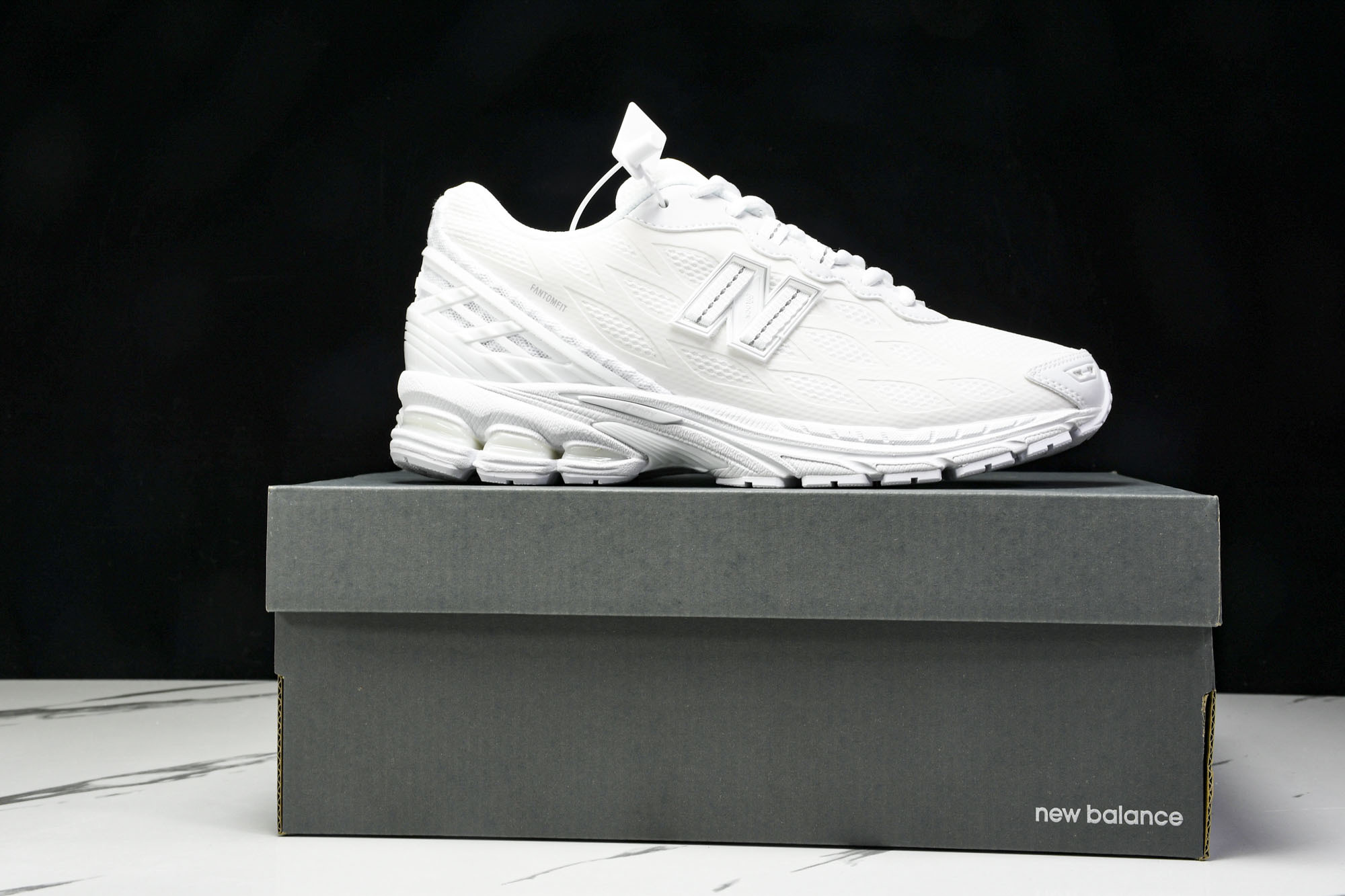 New Balance 1906系列复古老爹风休闲运动慢跑鞋 U1906WFC #YZ010#鞋款灵感源