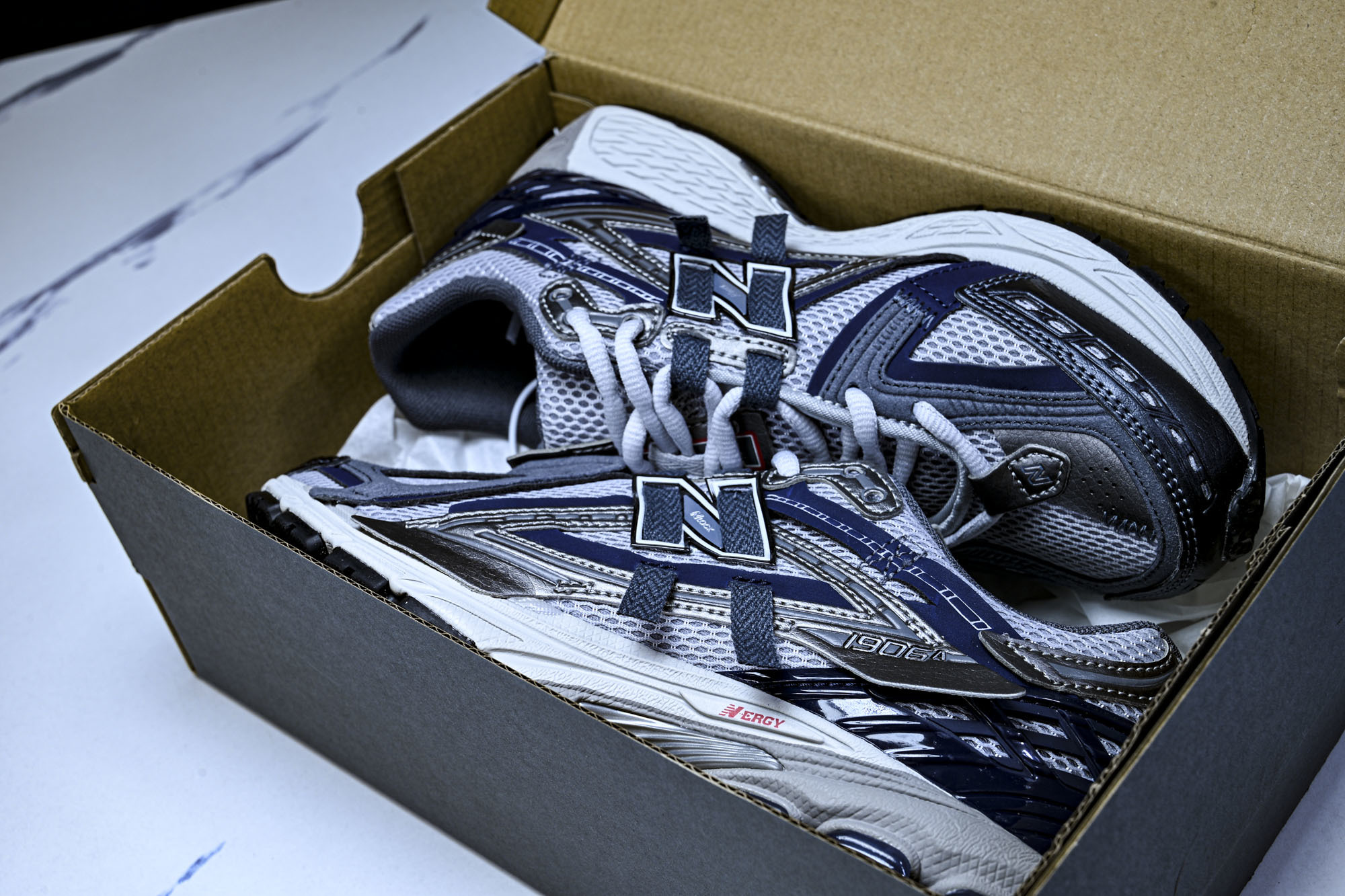 New Balance 1906系列复古老爹风休闲运动慢跑鞋 U19064F6 #YZ010#鞋款灵感源