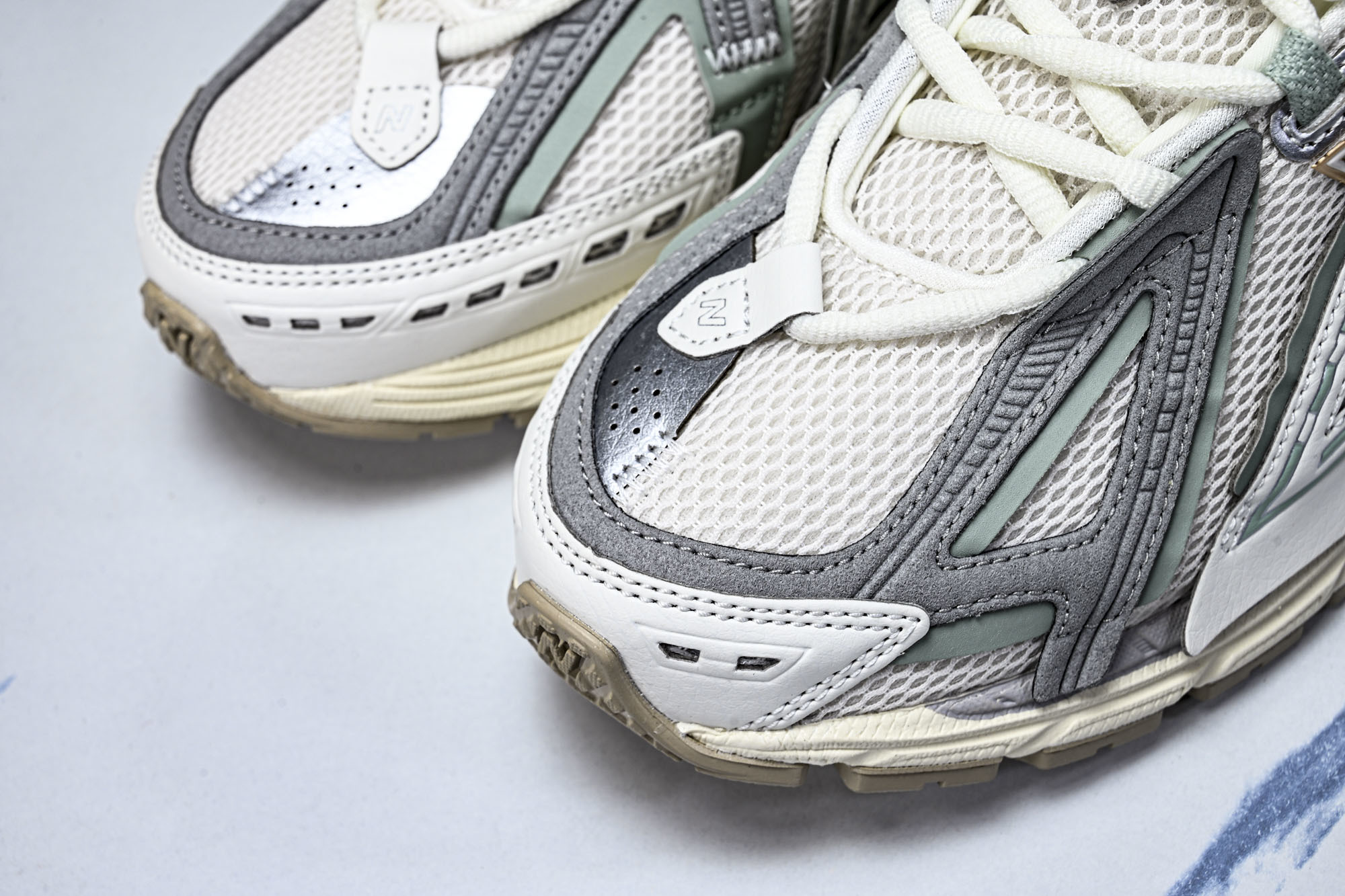 New Balance 1906系列复古老爹风休闲运动慢跑鞋 U19065DY #YZ010#鞋款灵感源