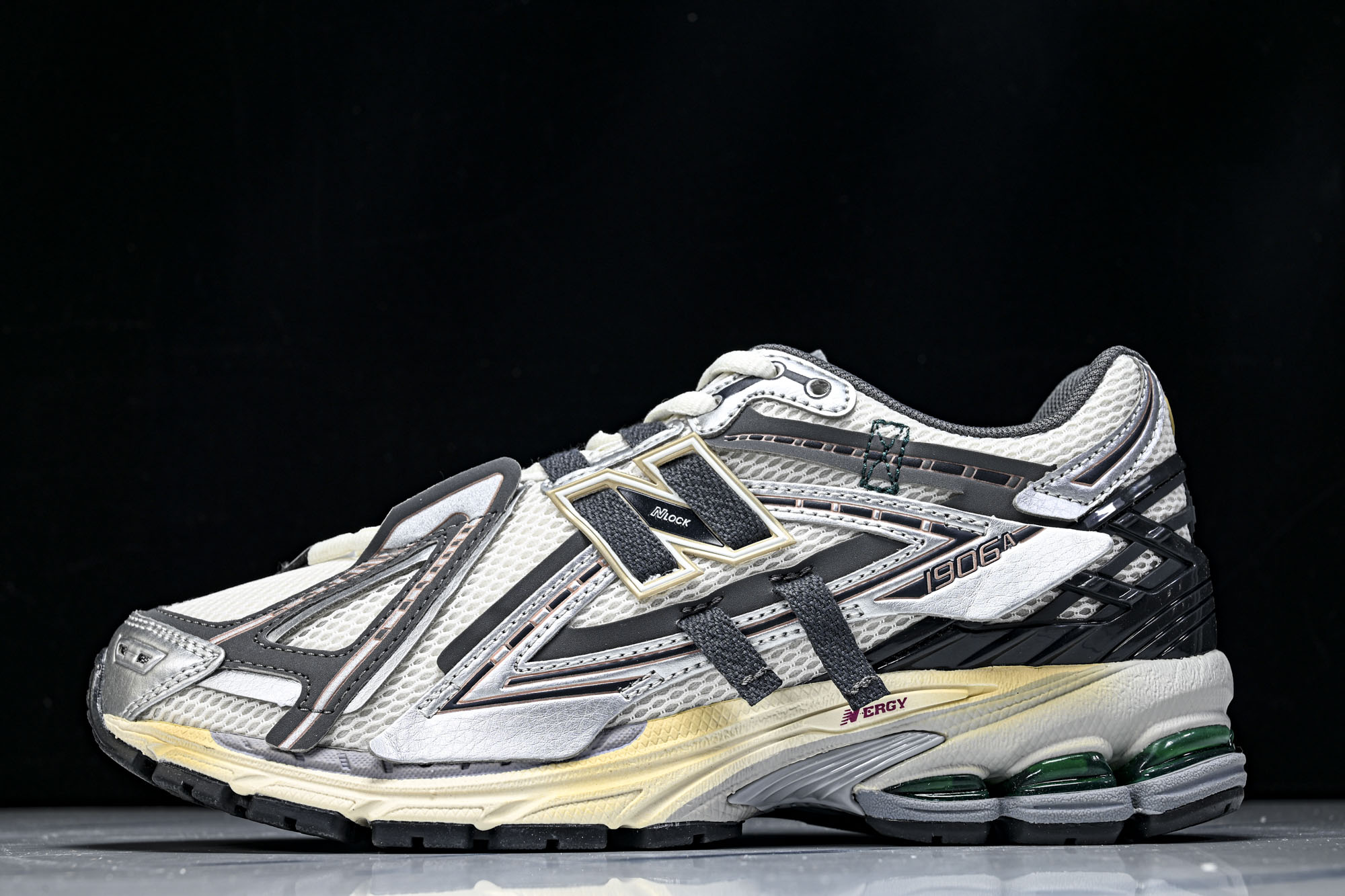 New Balance 1906系列复古老爹风休闲运动慢跑鞋M1906AD #YZ010#鞋款灵感源自设