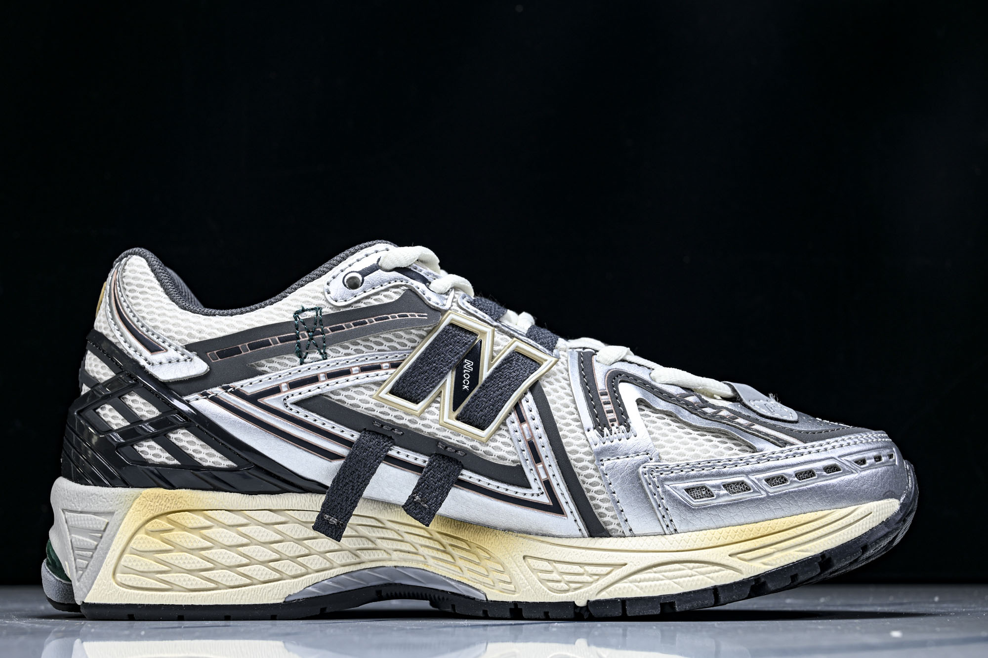 New Balance 1906系列复古老爹风休闲运动慢跑鞋M1906AD #YZ010#鞋款灵感源自设