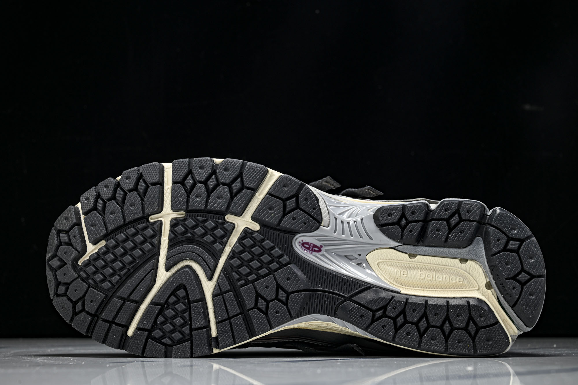 New Balance 1906系列复古老爹风休闲运动慢跑鞋M1906AD #YZ010#鞋款灵感源自设