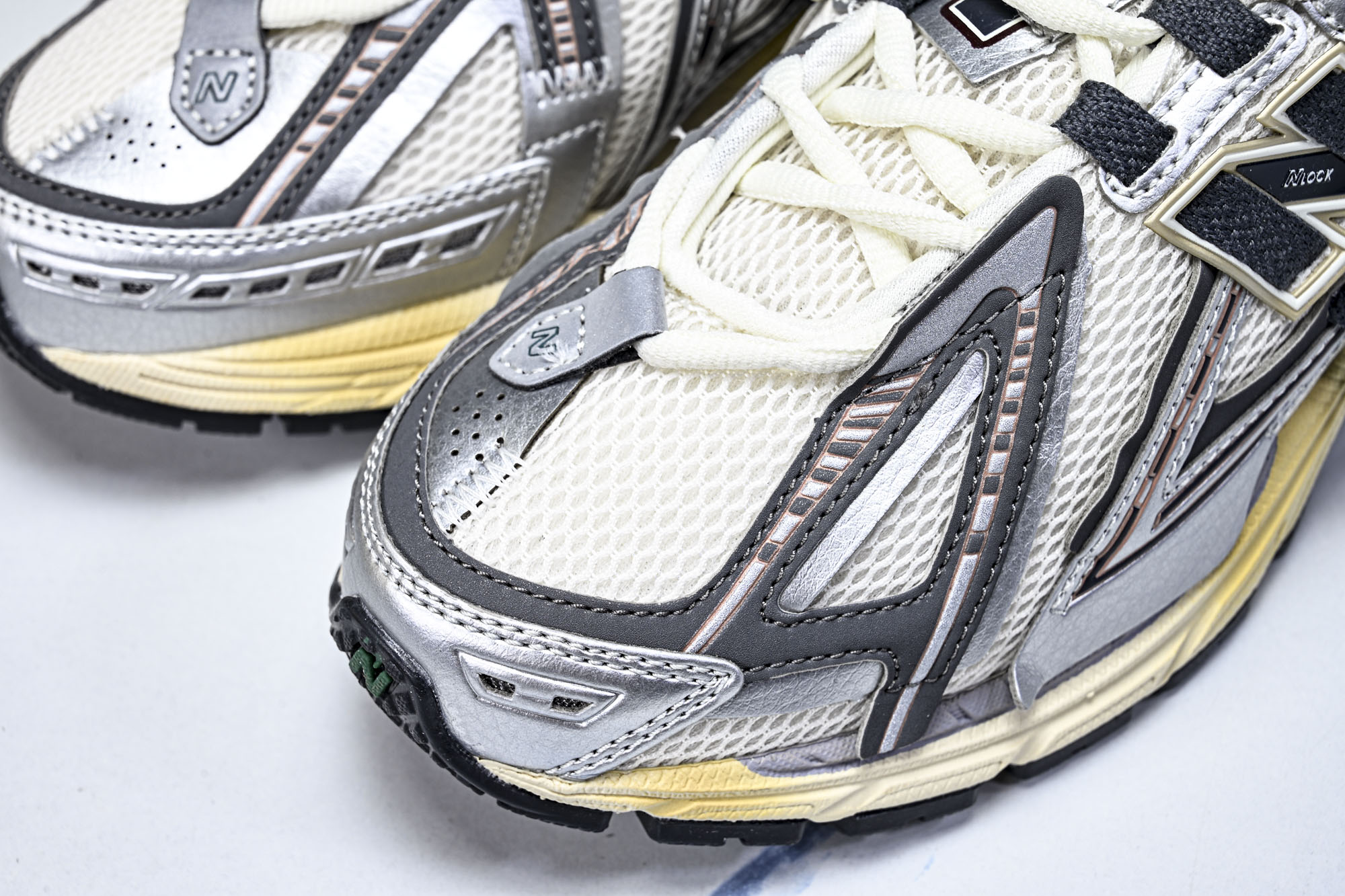 New Balance 1906系列复古老爹风休闲运动慢跑鞋M1906AD #YZ010#鞋款灵感源自设