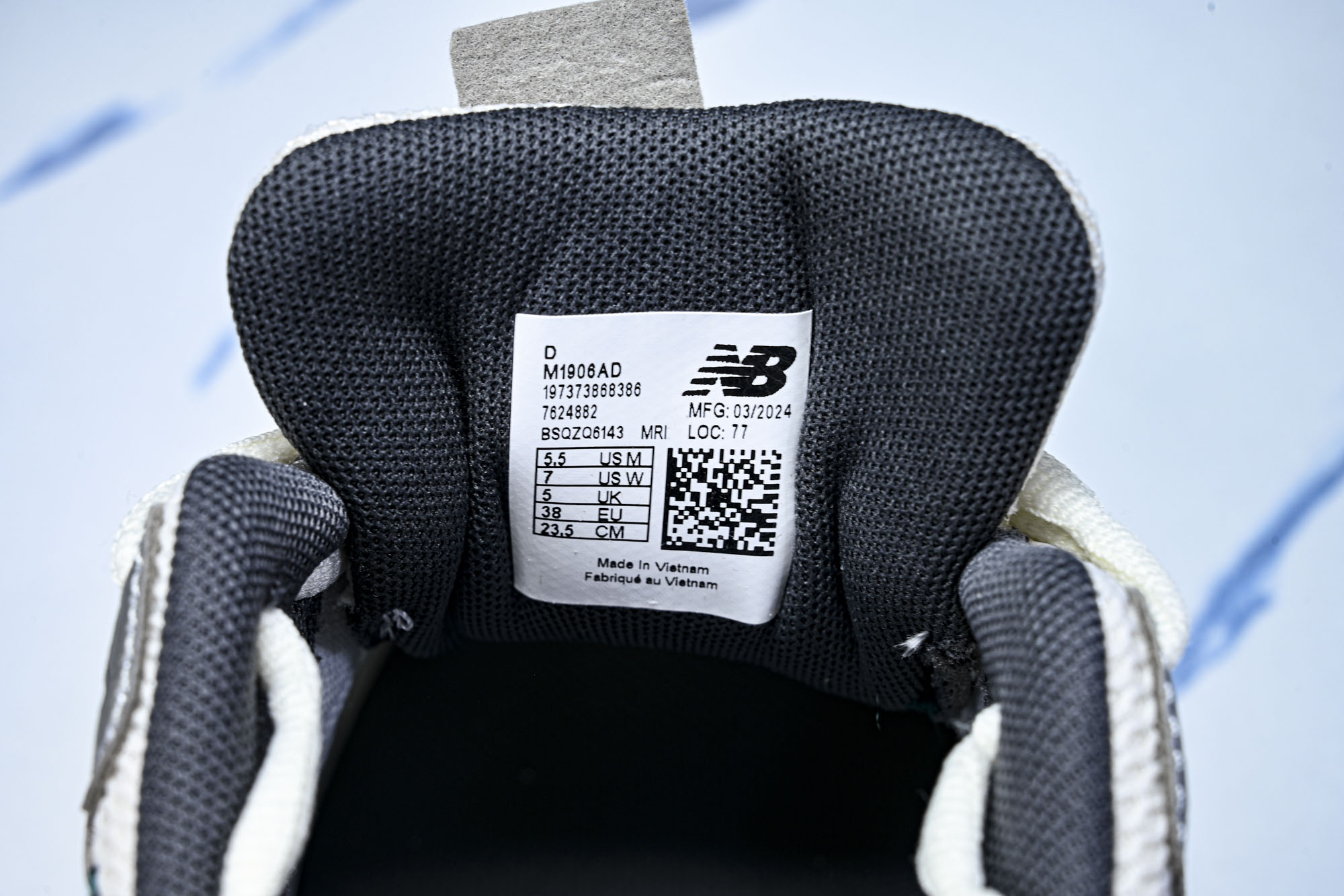 New Balance 1906系列复古老爹风休闲运动慢跑鞋M1906AD #YZ010#鞋款灵感源自设