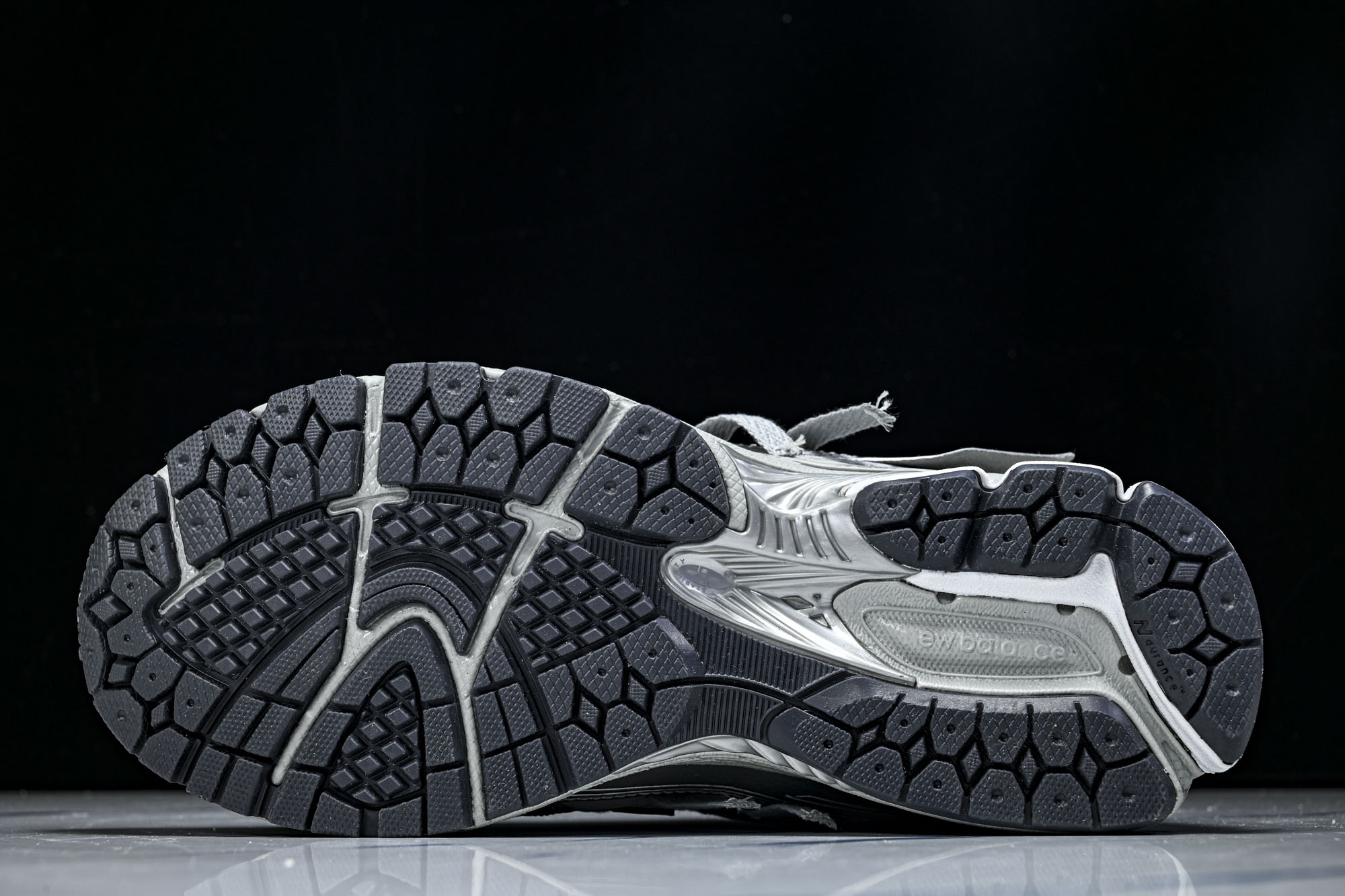 New Balance 1906系列复古老爹风休闲运动慢跑鞋M1906AG #YZ010#鞋款灵感源自设