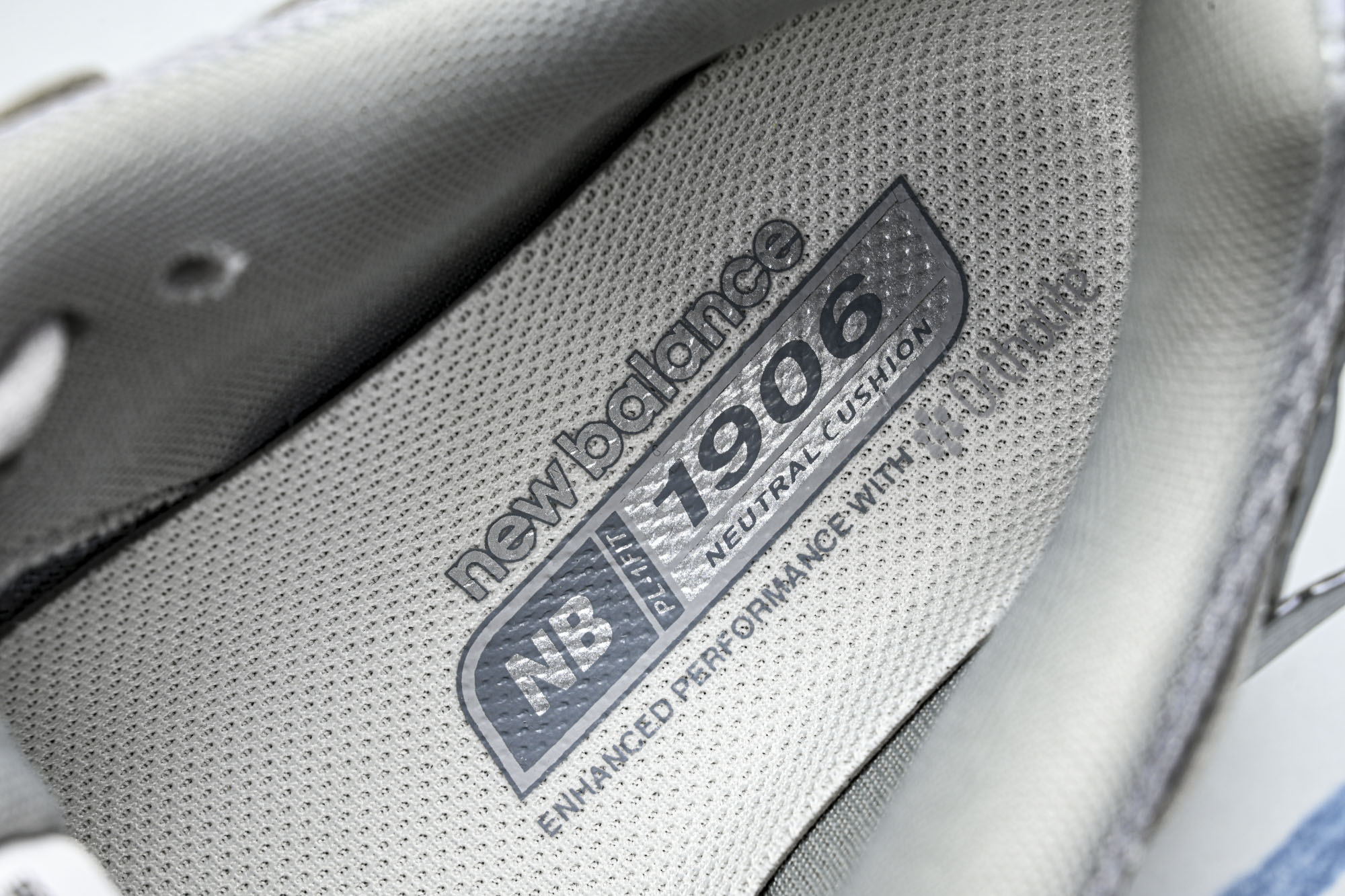 New Balance 1906系列复古老爹风休闲运动慢跑鞋M1906AG #YZ010#鞋款灵感源自设