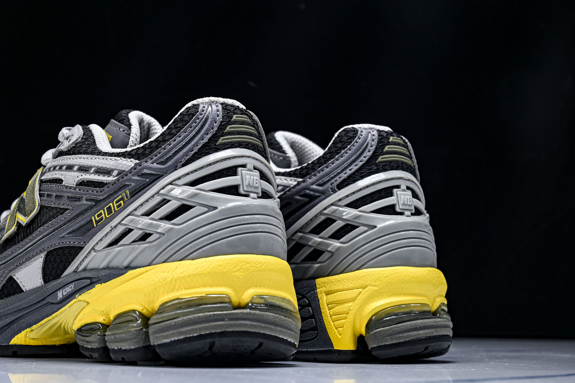 New Balance 1906系列复古老爹风休闲运动慢跑鞋M1906NA #YZ010#鞋款灵感源自设