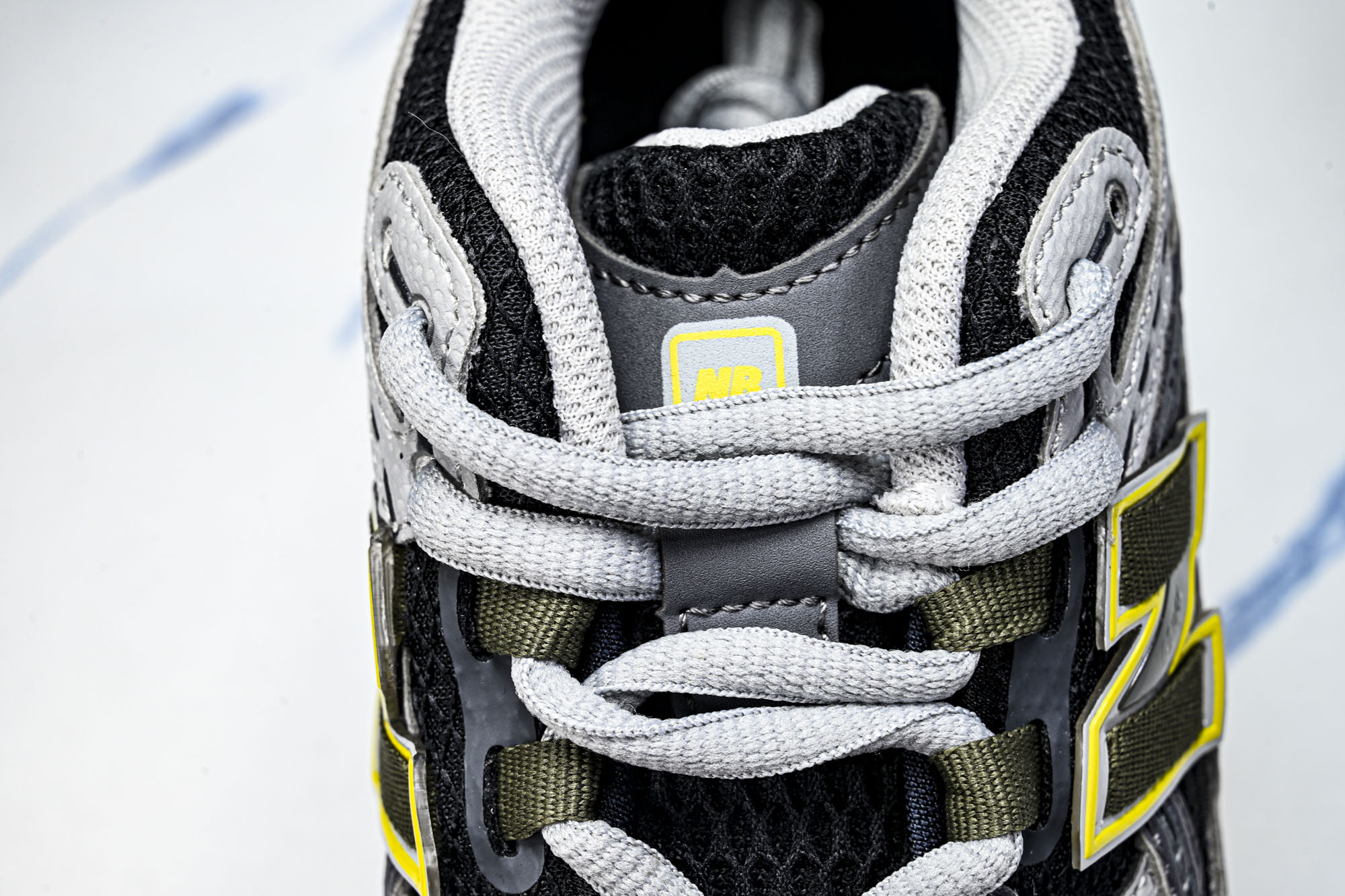 New Balance 1906系列复古老爹风休闲运动慢跑鞋M1906NA #YZ010#鞋款灵感源自设