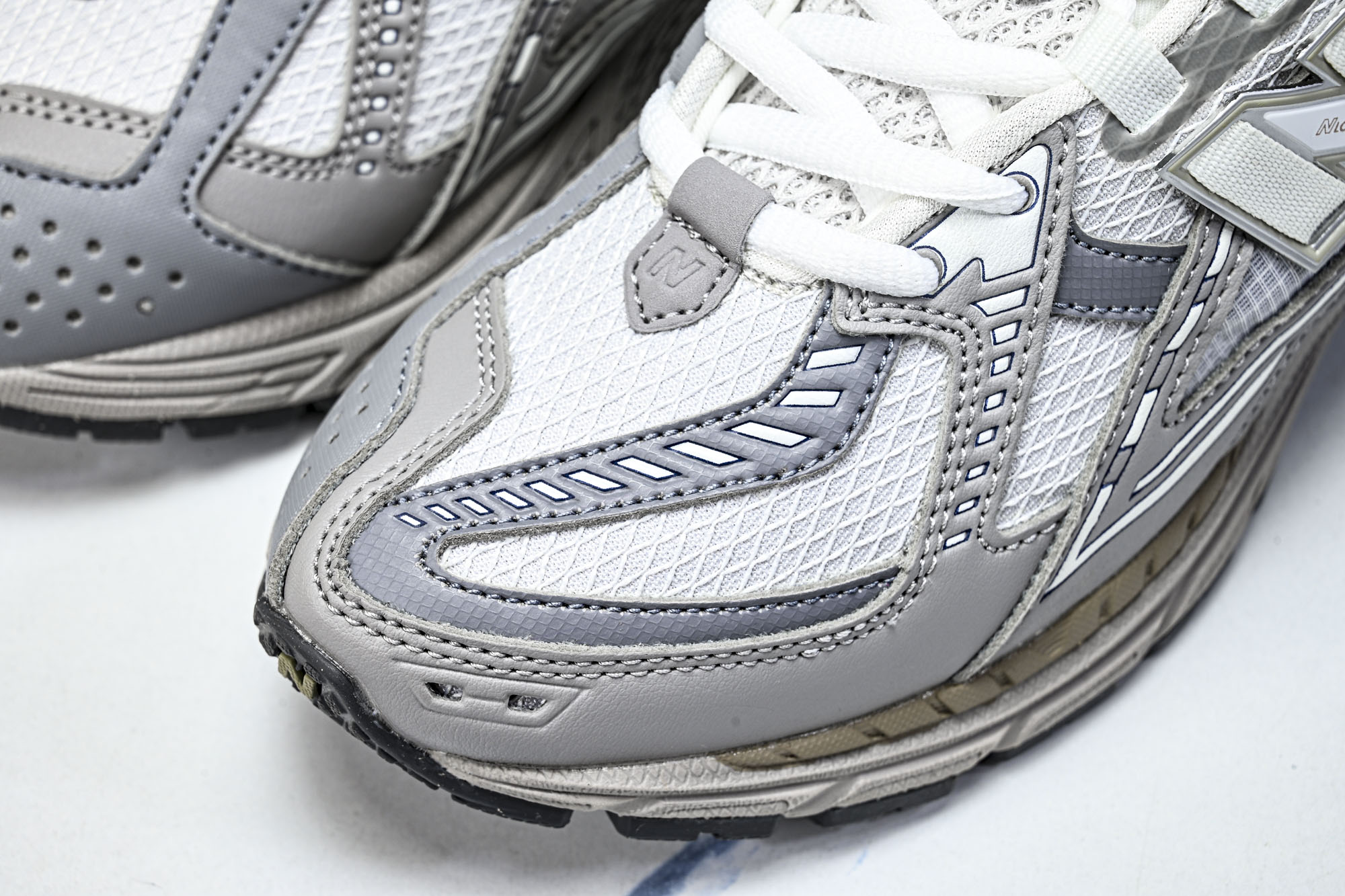 New Balance 1906系列复古老爹风休闲运动慢跑鞋M1906NB #YZ010#鞋款灵感源自设