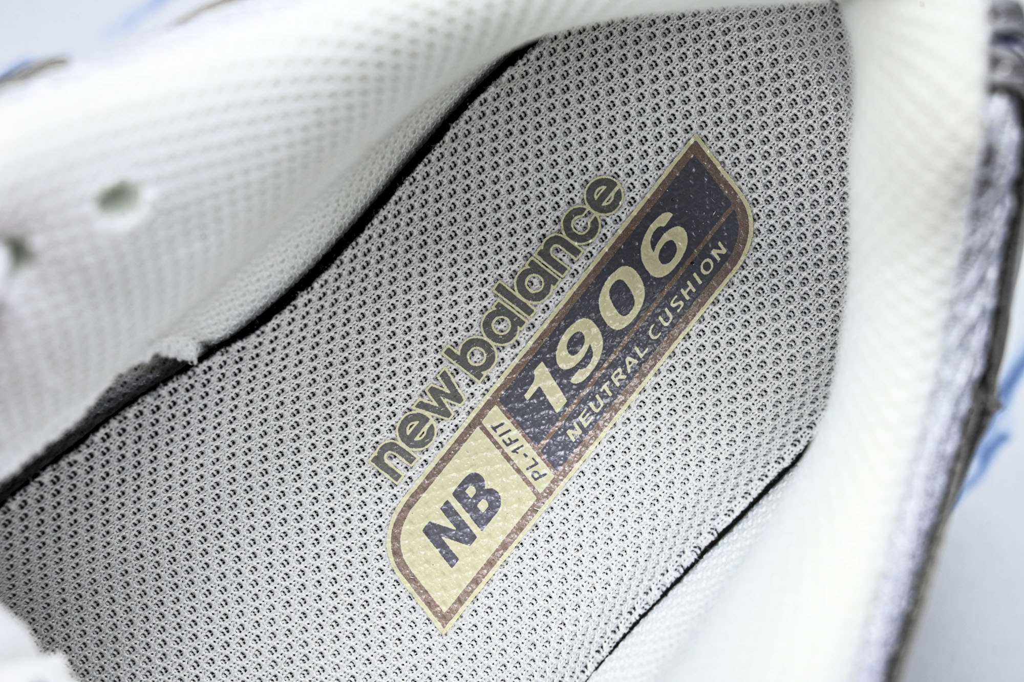 New Balance 1906系列复古老爹风休闲运动慢跑鞋M1906NB #YZ010#鞋款灵感源自设