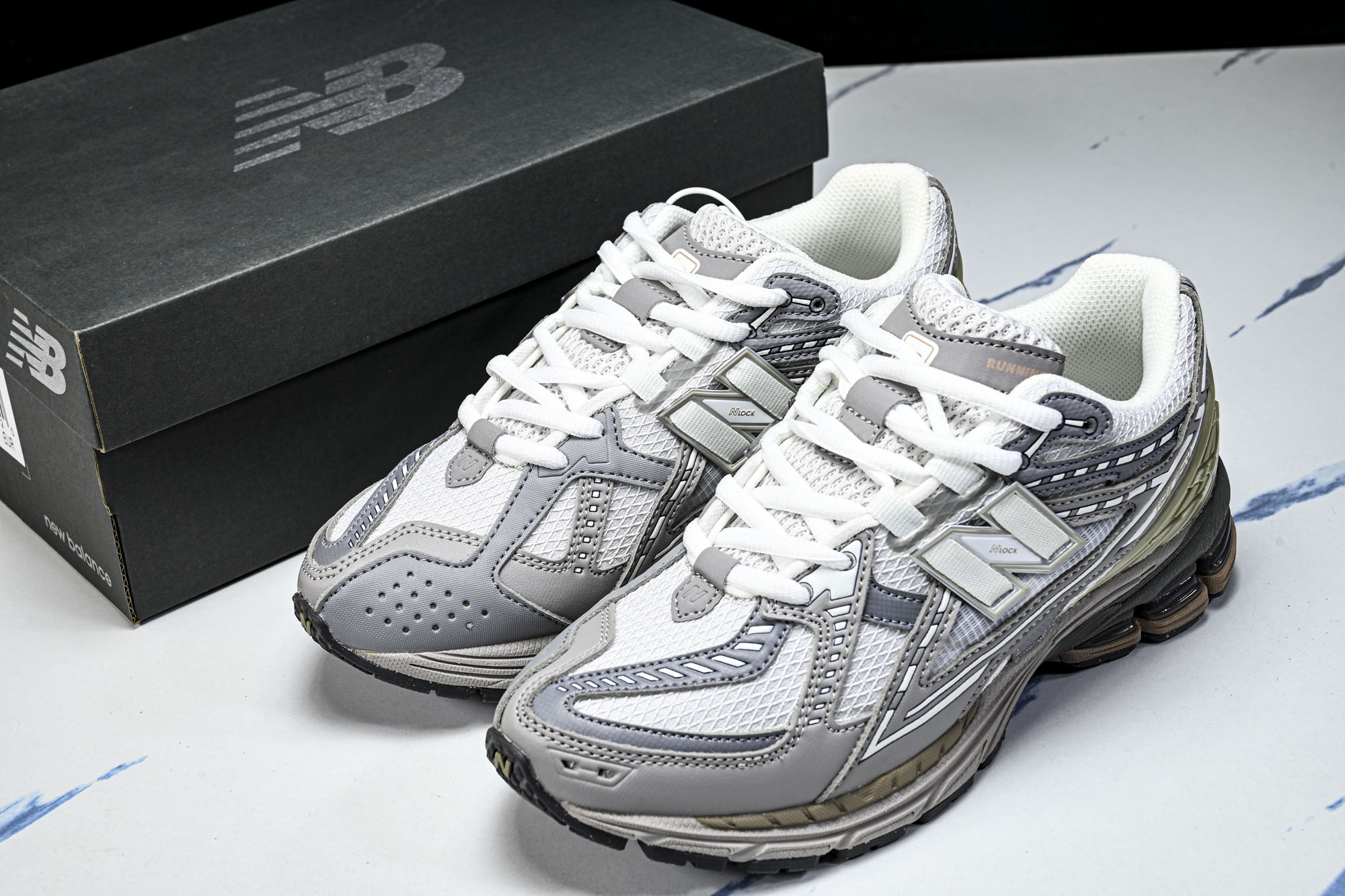 New Balance 1906系列复古老爹风休闲运动慢跑鞋M1906NB #YZ010#鞋款灵感源自设