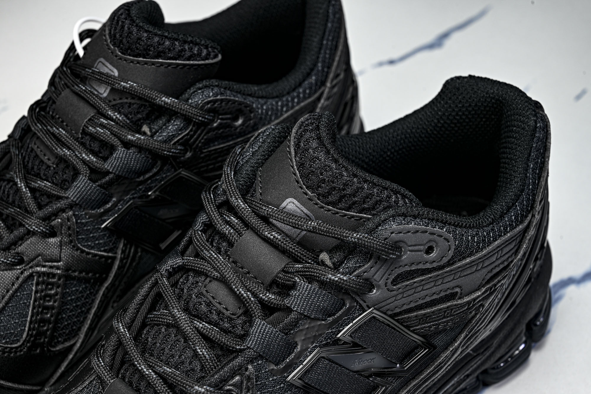 New Balance 1906系列复古老爹风休闲运动慢跑鞋M1906NJ #YZ010#鞋款灵感源自设