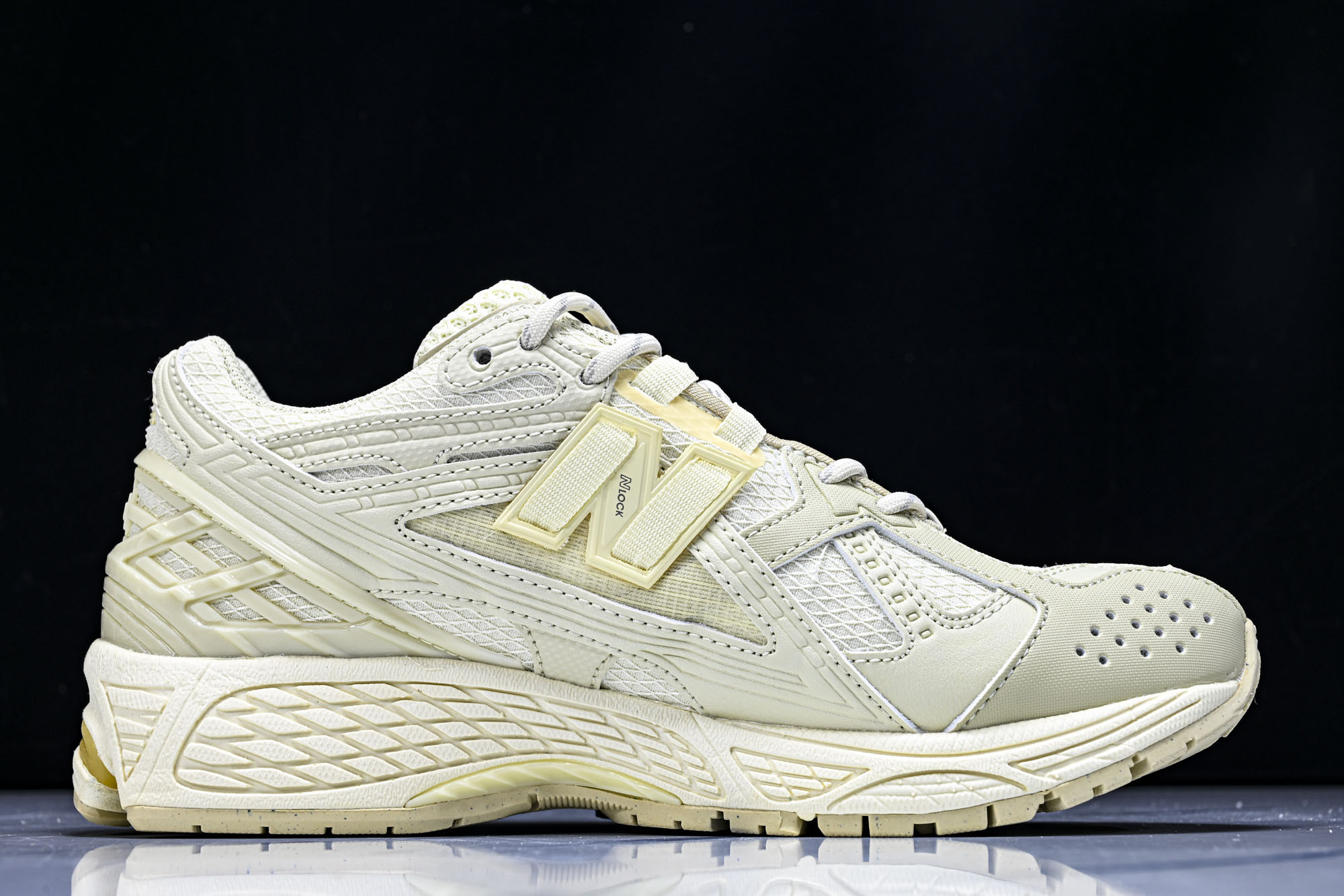 New Balance 1906系列复古老爹风休闲运动慢跑鞋M1906NK #YZ010#鞋款灵感源自设