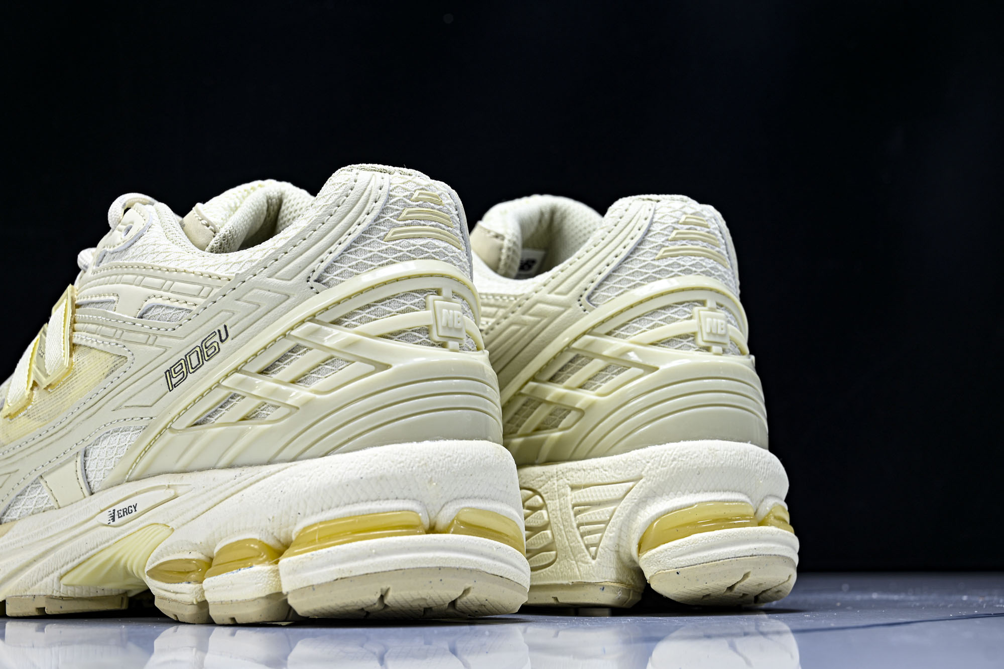 New Balance 1906系列复古老爹风休闲运动慢跑鞋M1906NK #YZ010#鞋款灵感源自设
