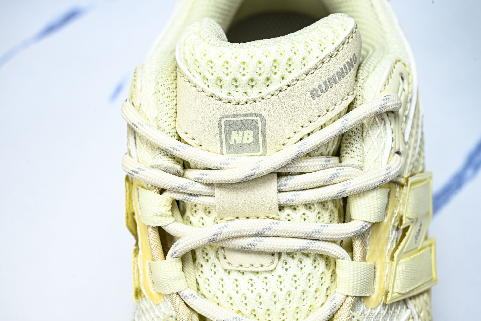 New Balance 1906系列复古老爹风休闲运动慢跑鞋M1906NK #YZ010#鞋款灵感源自设