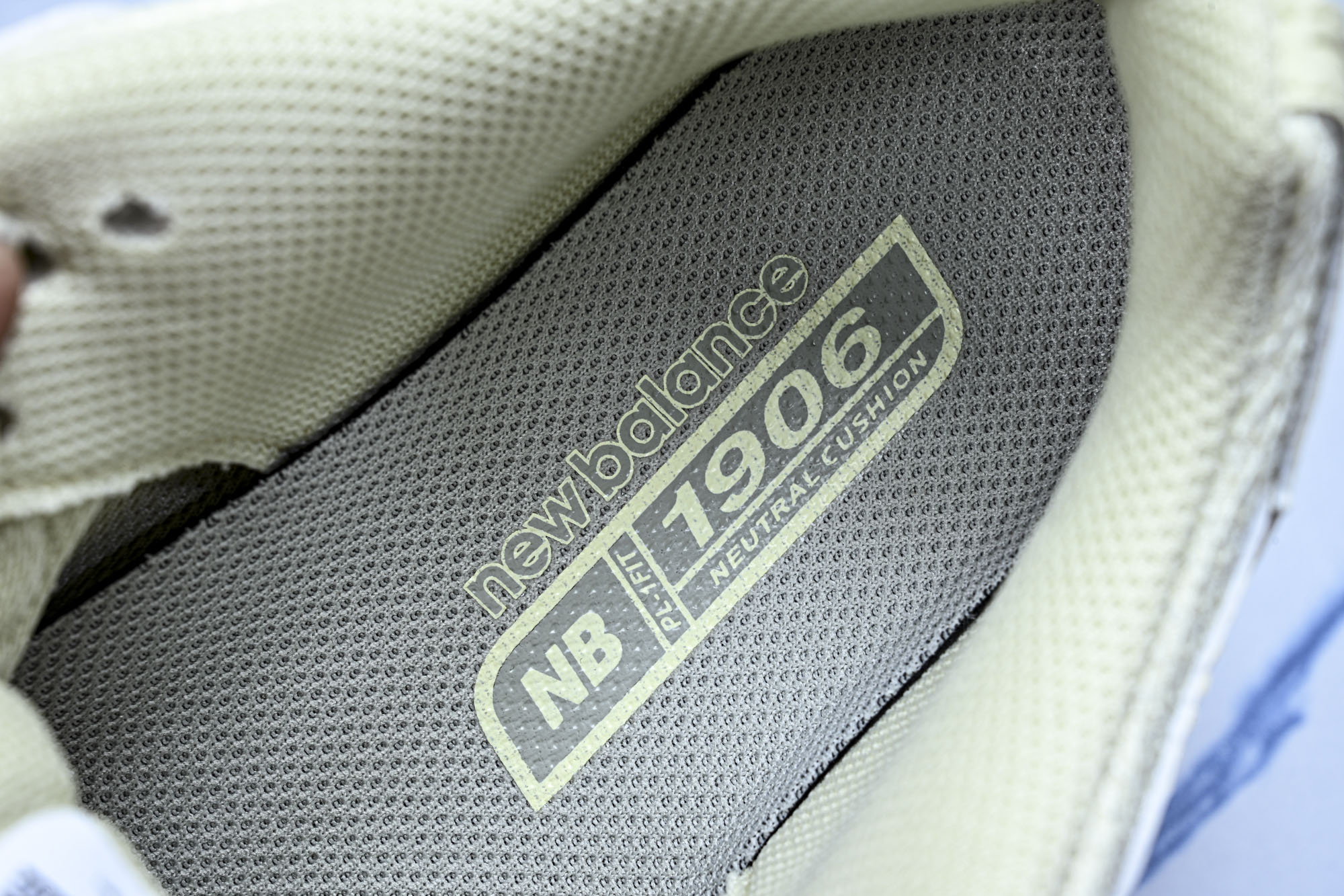 New Balance 1906系列复古老爹风休闲运动慢跑鞋M1906NK #YZ010#鞋款灵感源自设