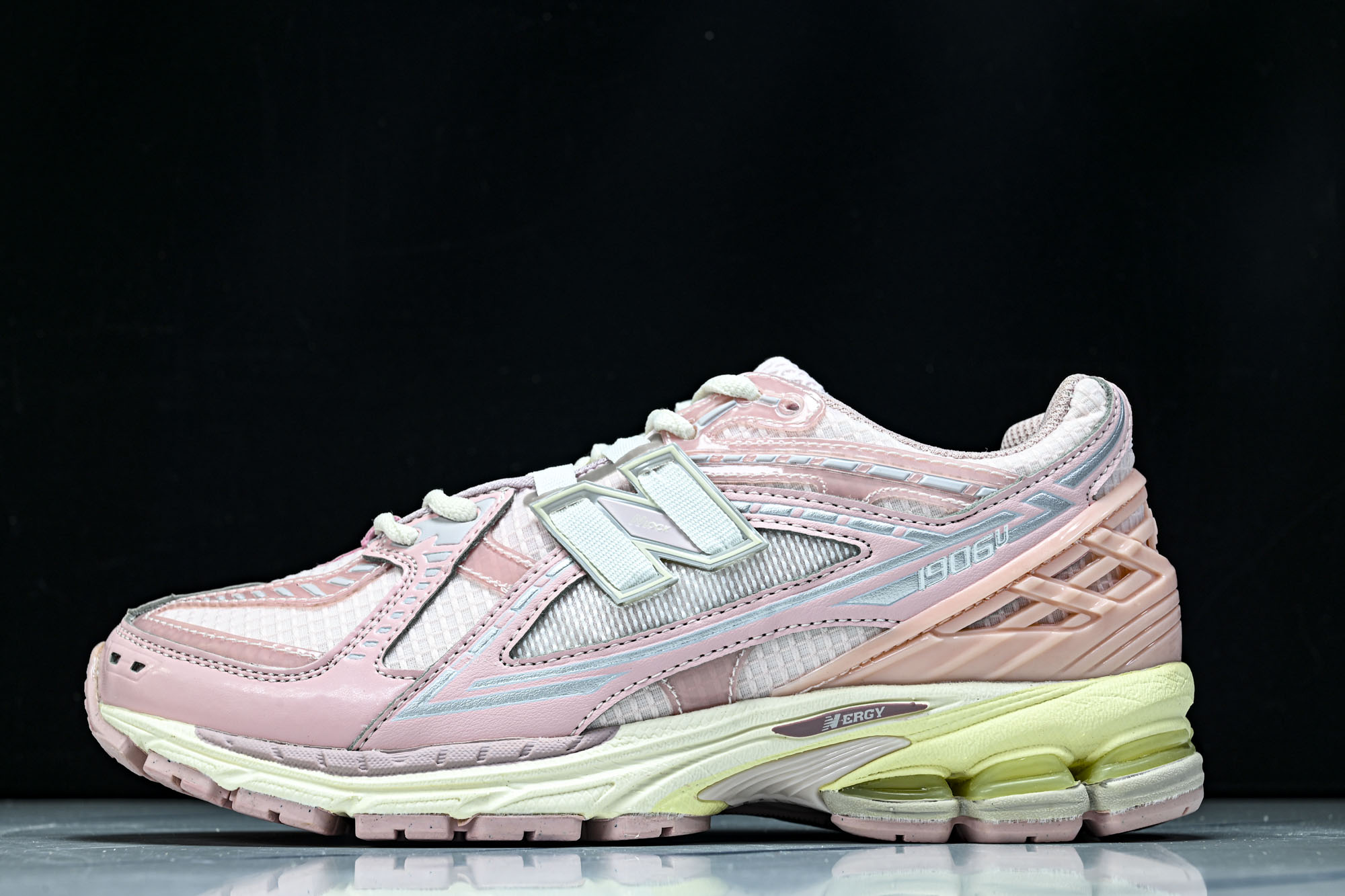 New Balance 1906系列复古老爹风休闲运动慢跑鞋M1906NLN #YZ010#鞋款灵感源自