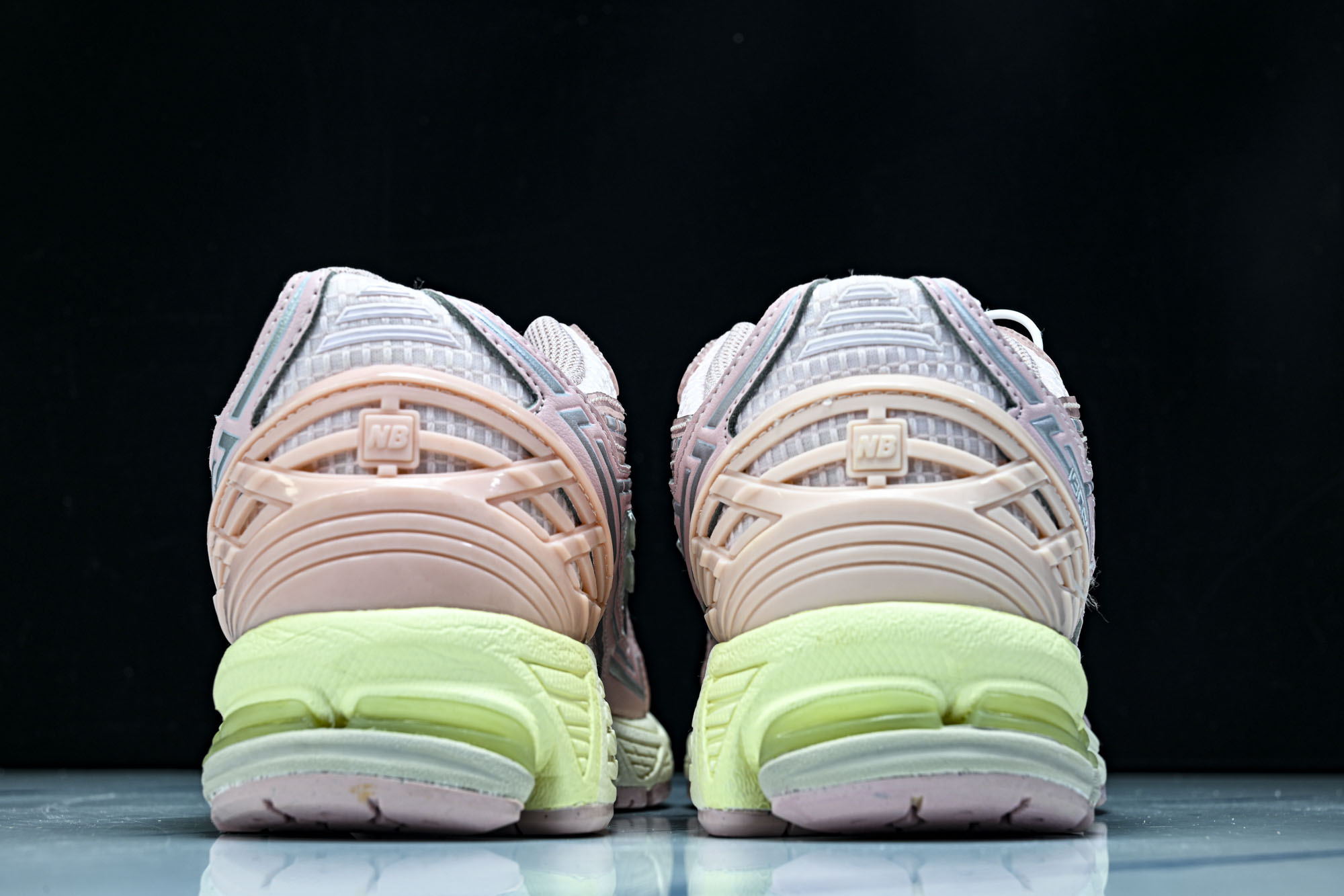 New Balance 1906系列复古老爹风休闲运动慢跑鞋M1906NLN #YZ010#鞋款灵感源自