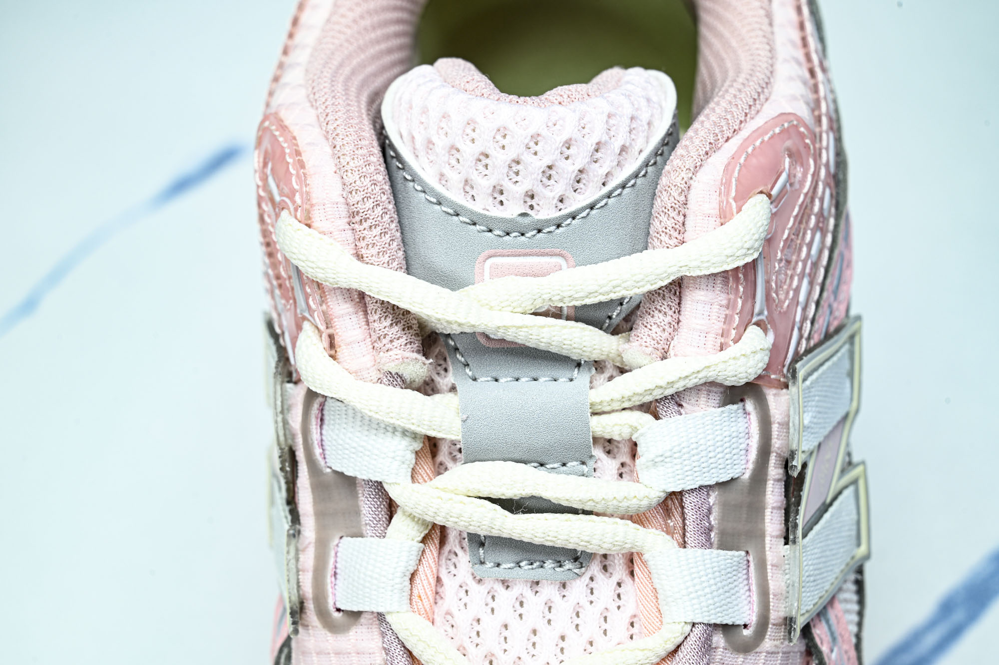 New Balance 1906系列复古老爹风休闲运动慢跑鞋M1906NLN #YZ010#鞋款灵感源自