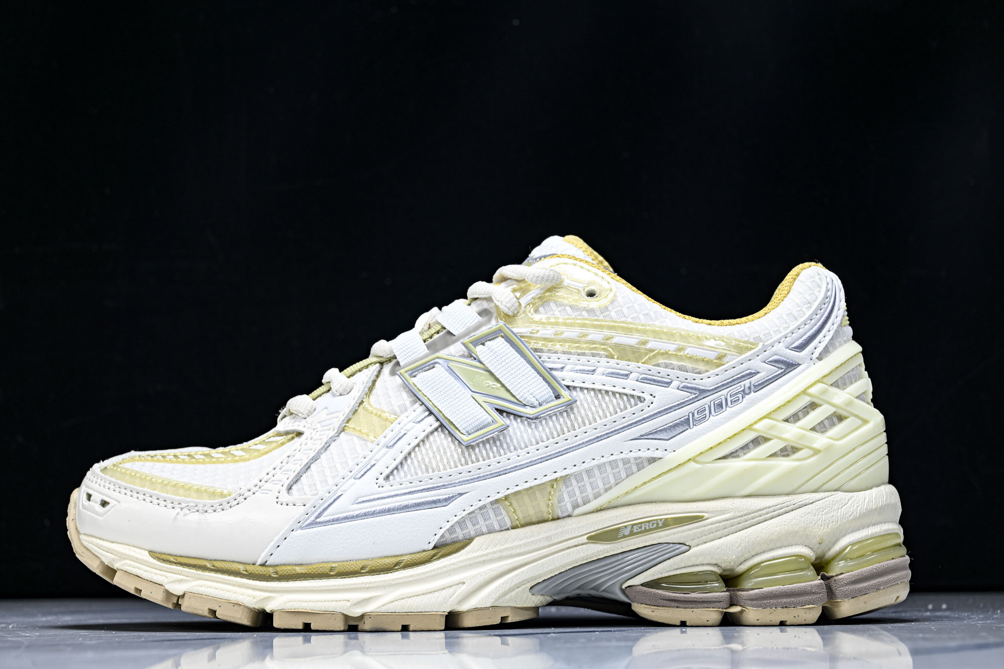 New Balance 1906系列复古老爹风休闲运动慢跑鞋M1906NLY #YZ010#鞋款灵感源自