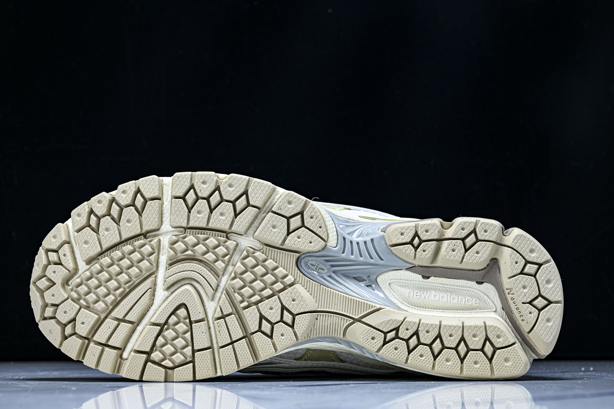 New Balance 1906系列复古老爹风休闲运动慢跑鞋M1906NLY #YZ010#鞋款灵感源自