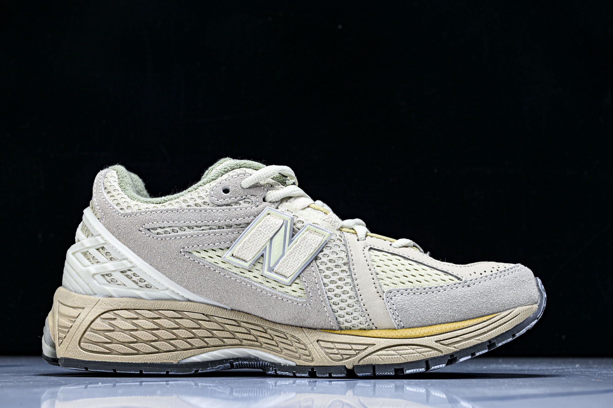 New Balance 1906系列复古老爹风休闲运动慢跑鞋M1906RAU #YZ010#鞋款灵感源自