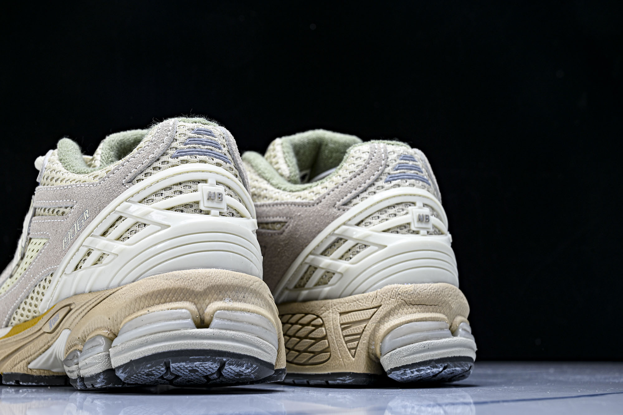 New Balance 1906系列复古老爹风休闲运动慢跑鞋M1906RAU #YZ010#鞋款灵感源自
